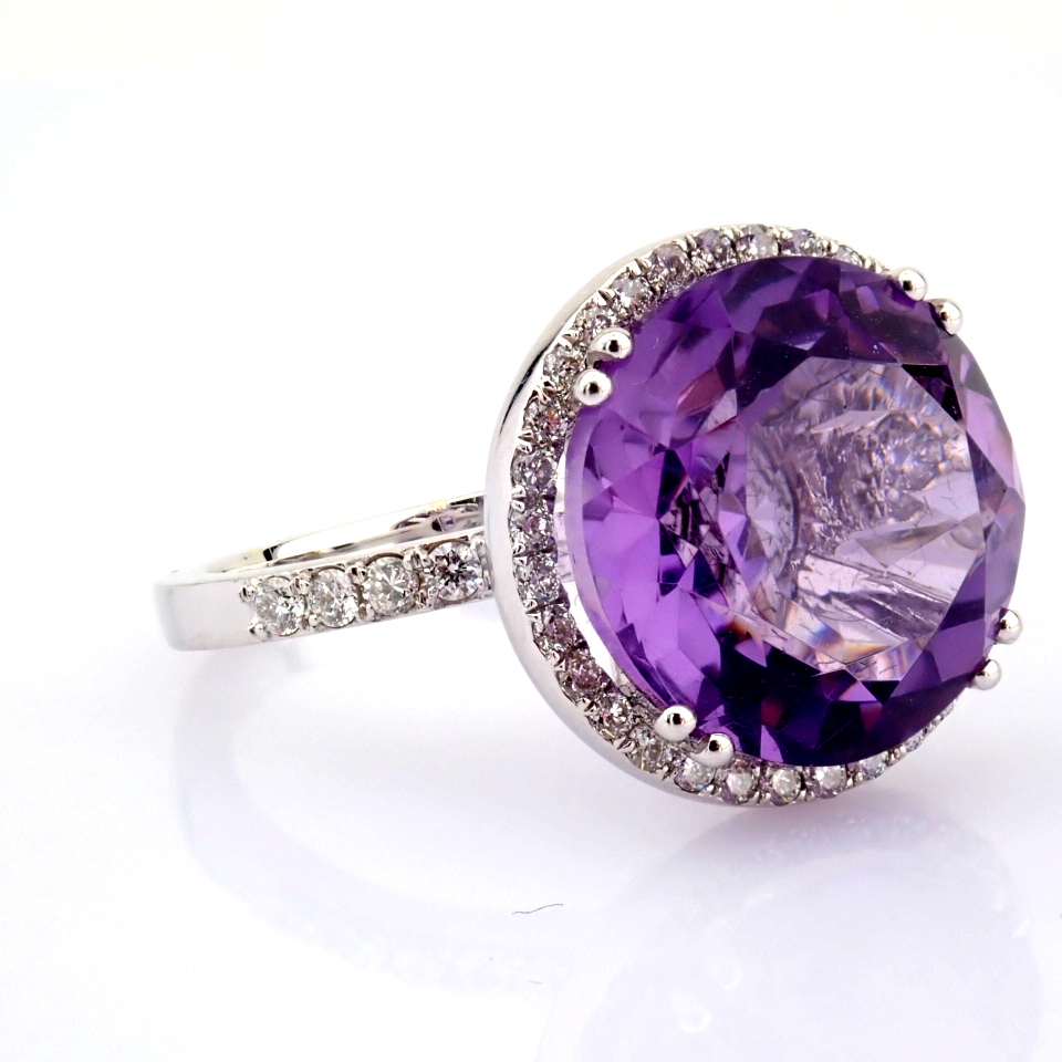 Natural Diamond 18K White Gold Ring