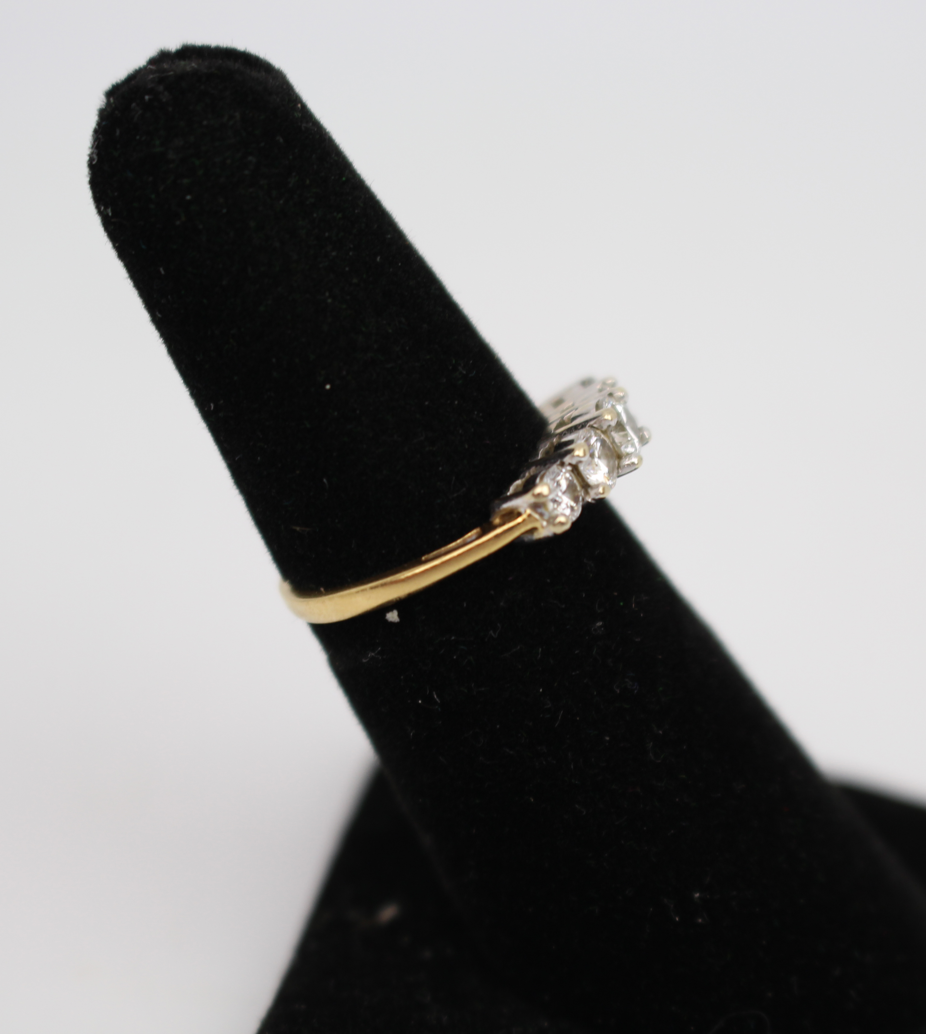 18ct Yellow Gold Diamond Five-Stone Ring – 0.75 Carat