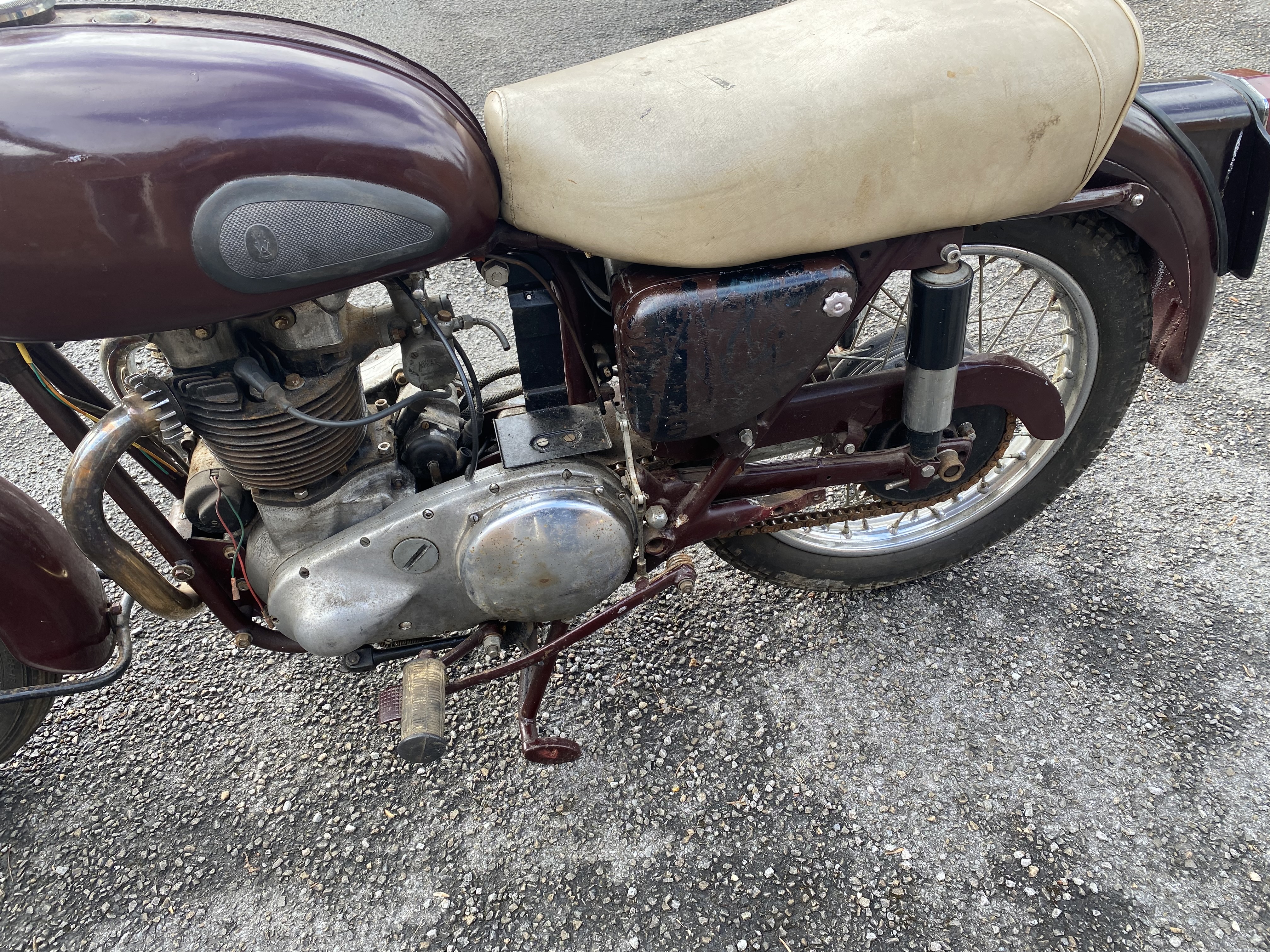 Ariel 650 Huntmaster, running project,with V5