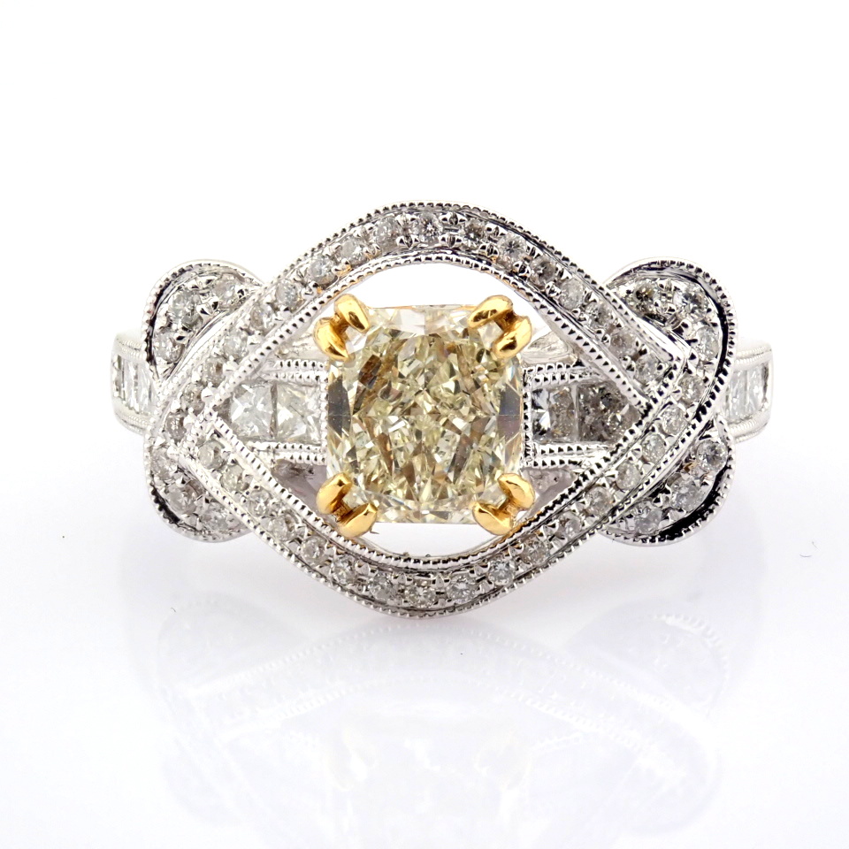Natural Diamond 18K White Gold Ring