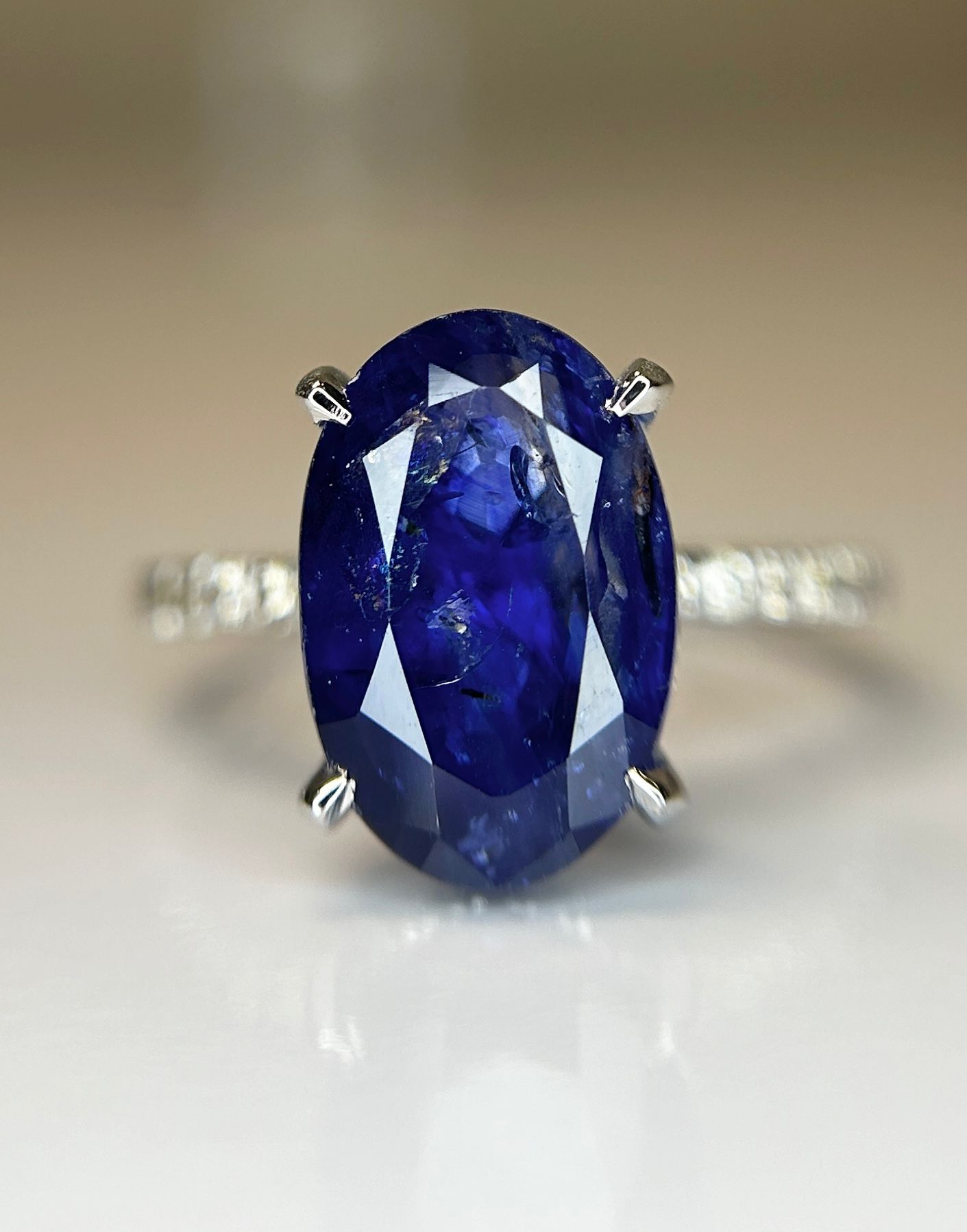 Beautiful 5.38 CT Natural Ceylon Royal Blue Sapphire Diamonds & 18k Gold