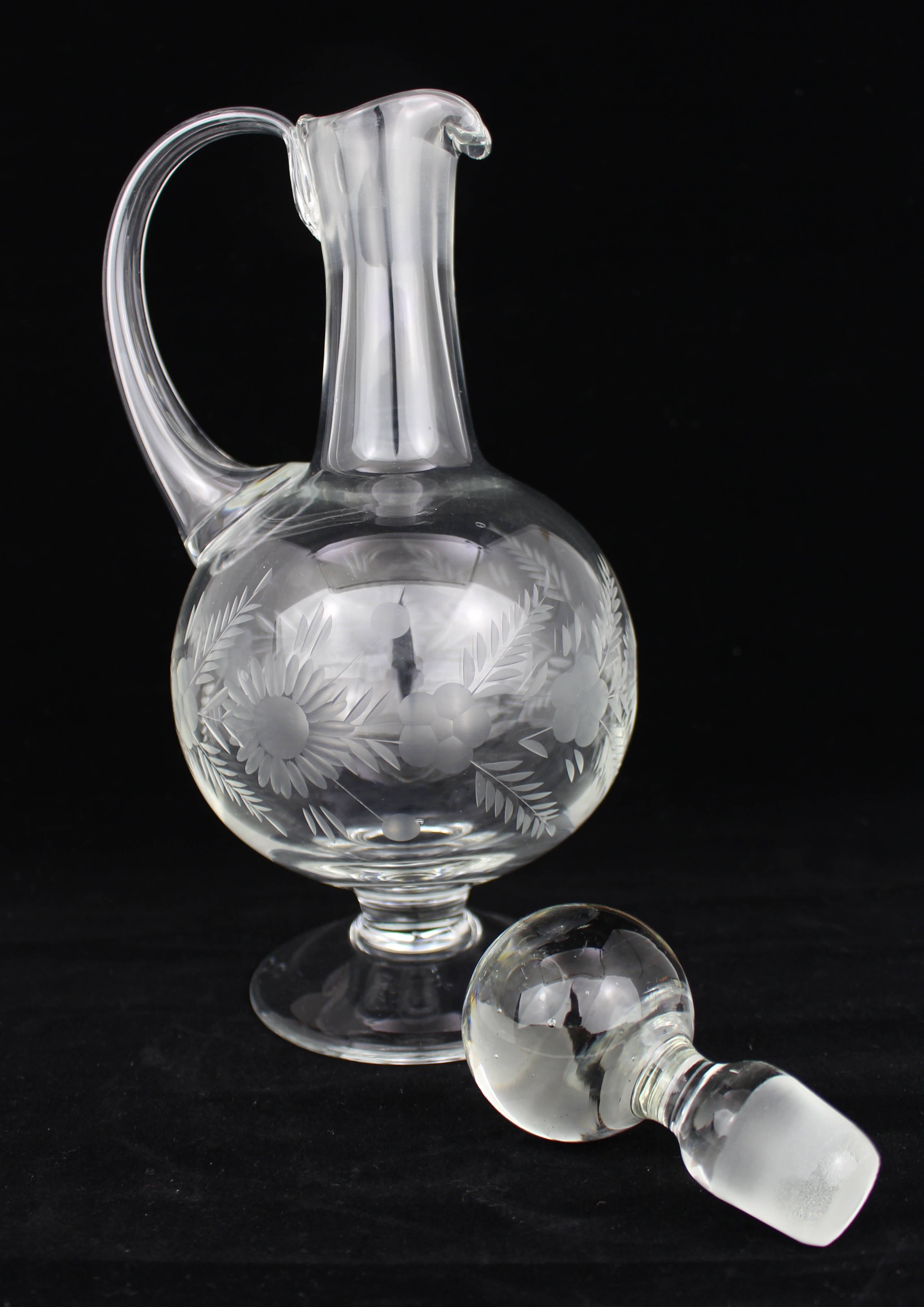 Fine Etched Crystal Claret Jug Decanter