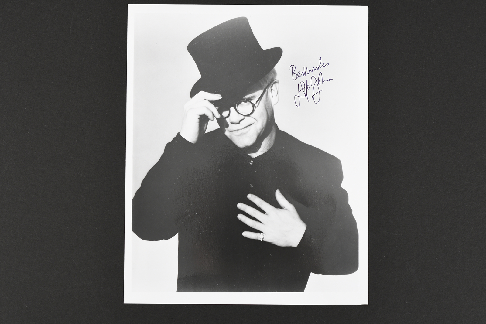 ELTON JOHN Original signature
