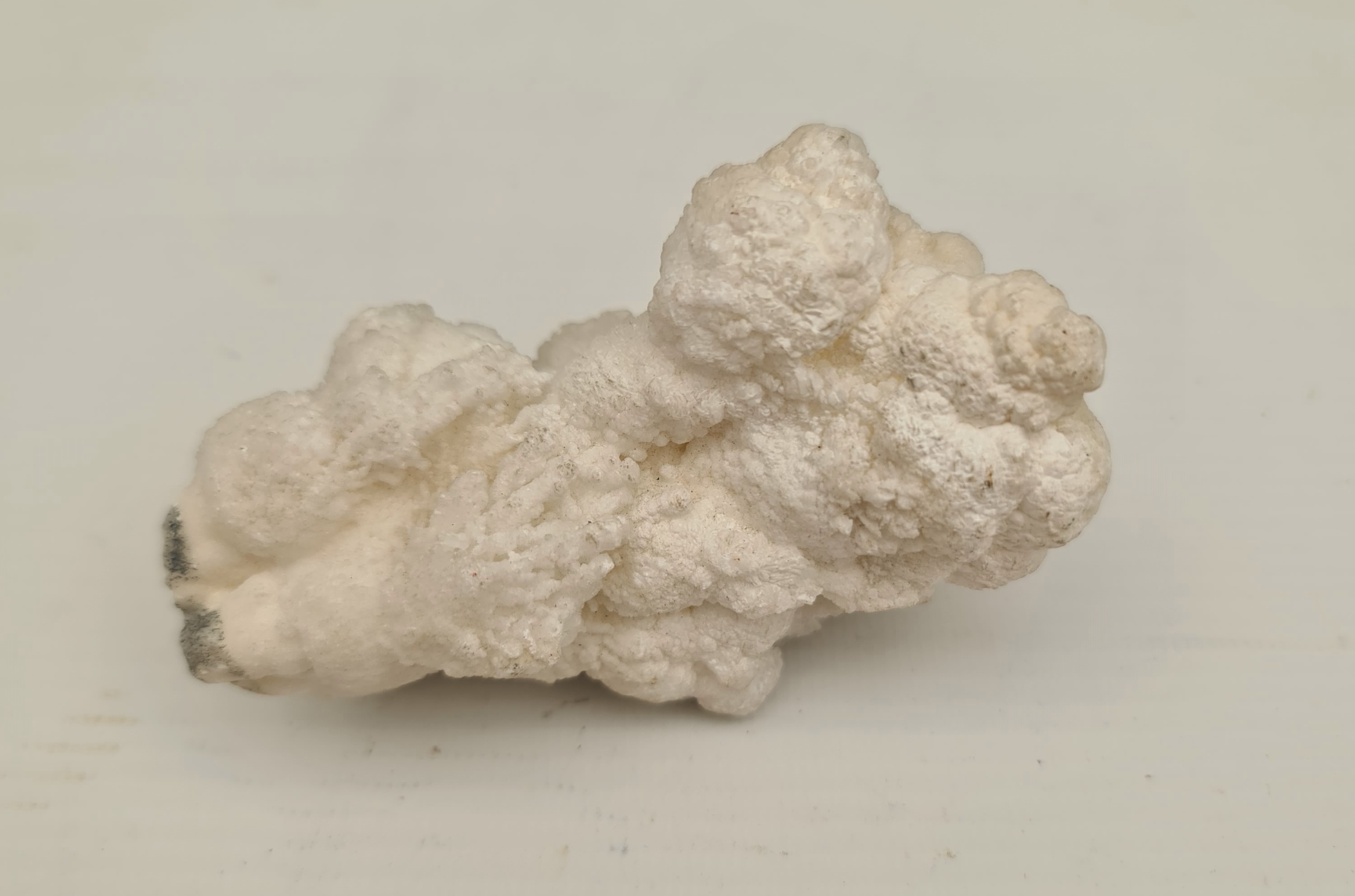 Collectable Minerals Fluorescent Aragonite