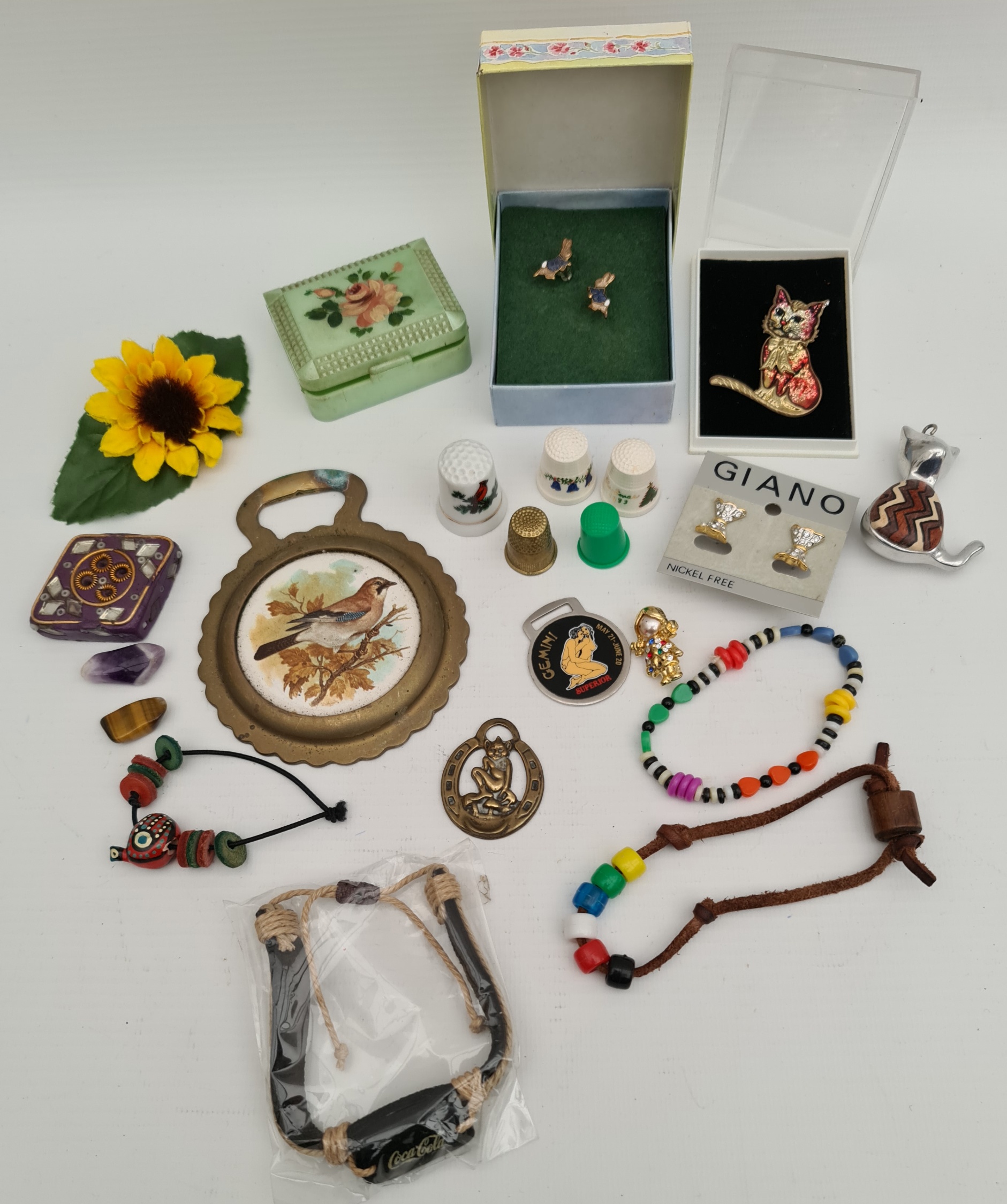Parcel of Vintage Items Includes Peter Rabbit Cards etc