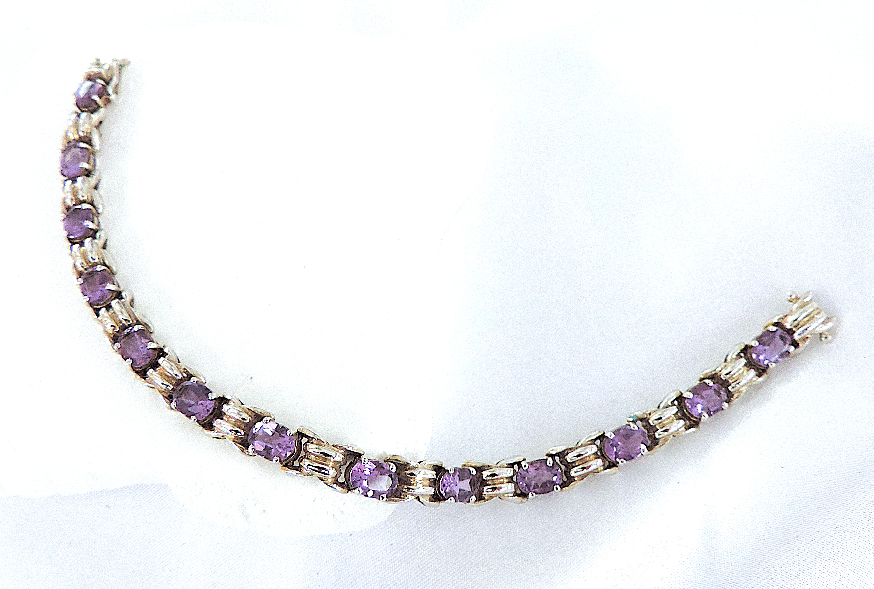 Vintage 925 Sterling Silver 11 Carat Amethyst Gemstone Bracelet