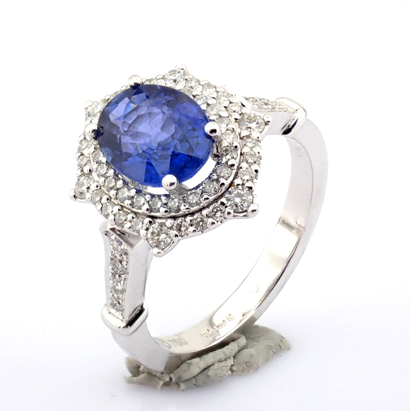 Natural Diamond 18K White Gold Ring