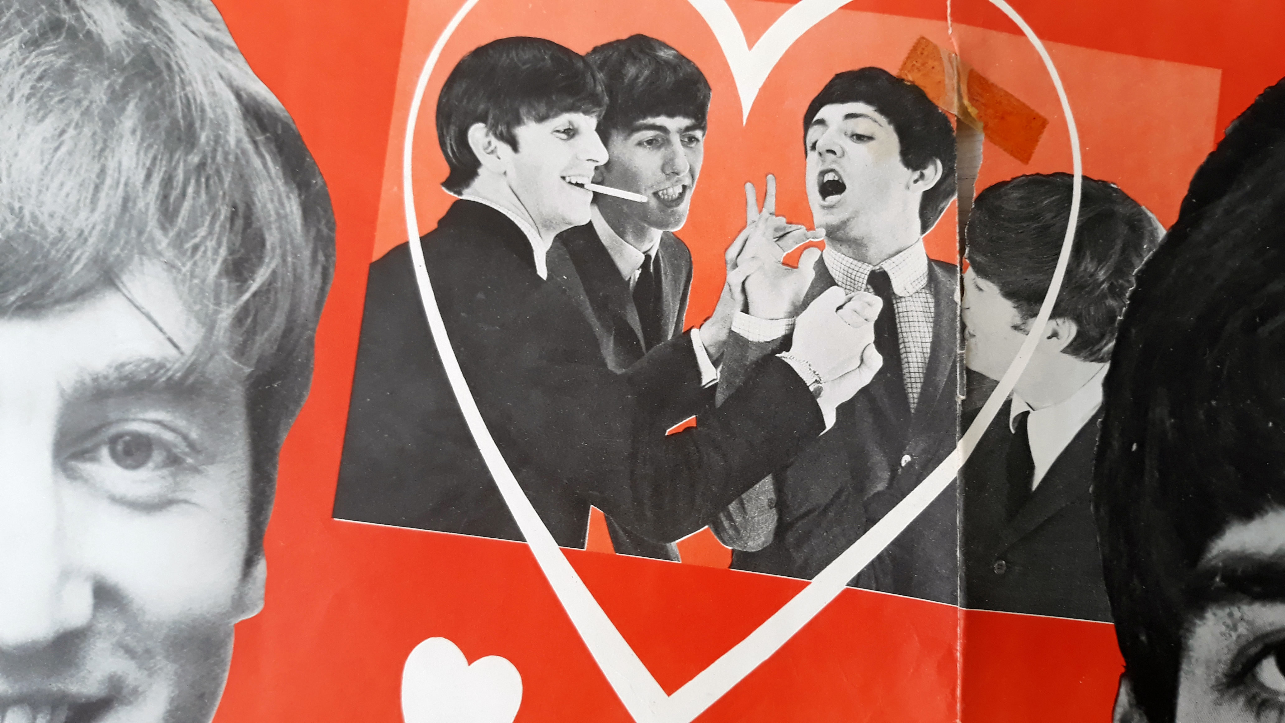 Beatles Pull Out Poster 1964 British Dell Magazine (#0041)