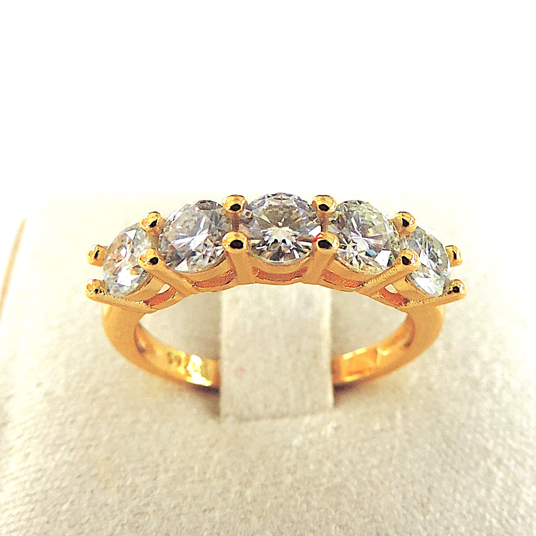 18k Gold 925 Silver Moissanite Gemstone Ring 'New'