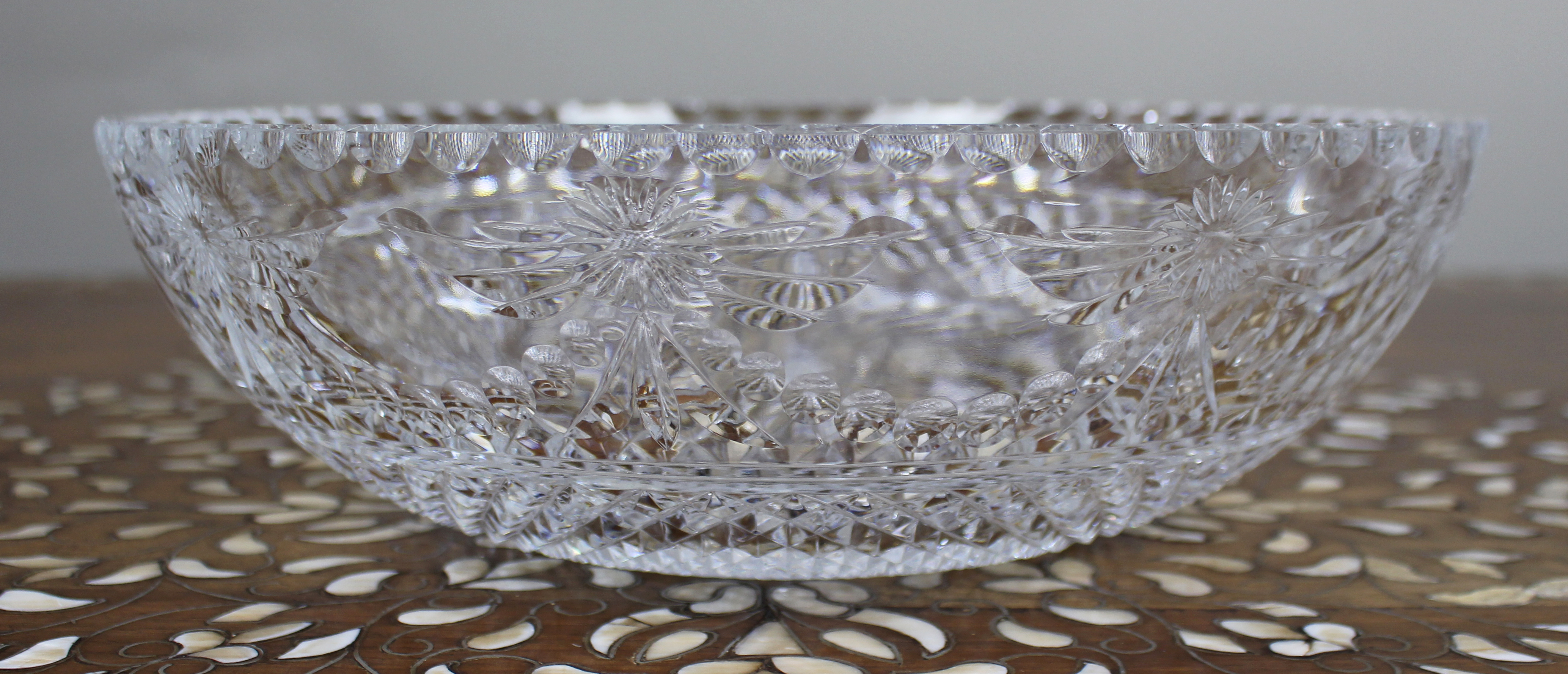 Fine Stuart Crystal Beaconsfield Cut Glass Centrepiece Bowl
