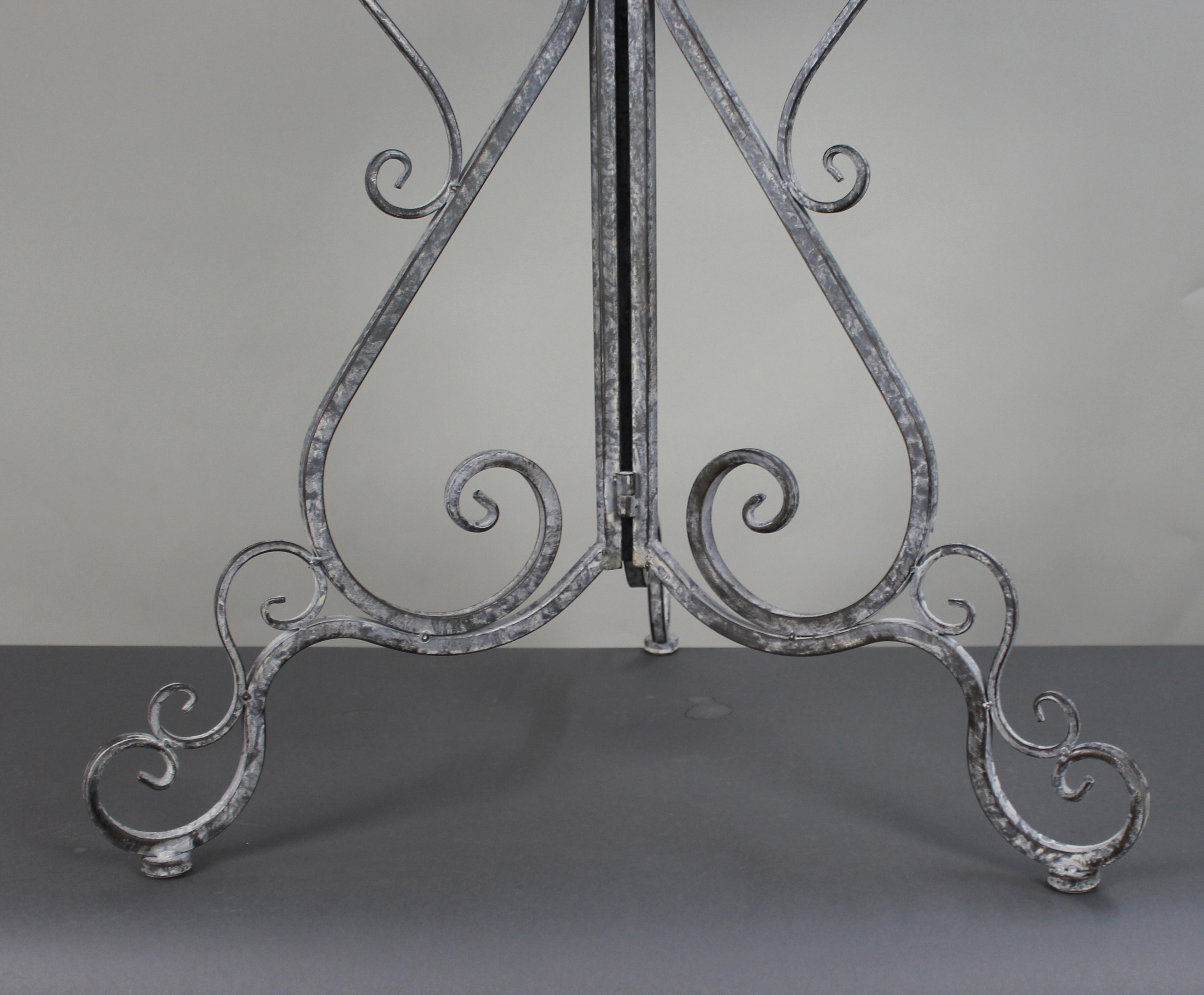 Vintage Holywood Regency Metal Garden Stand