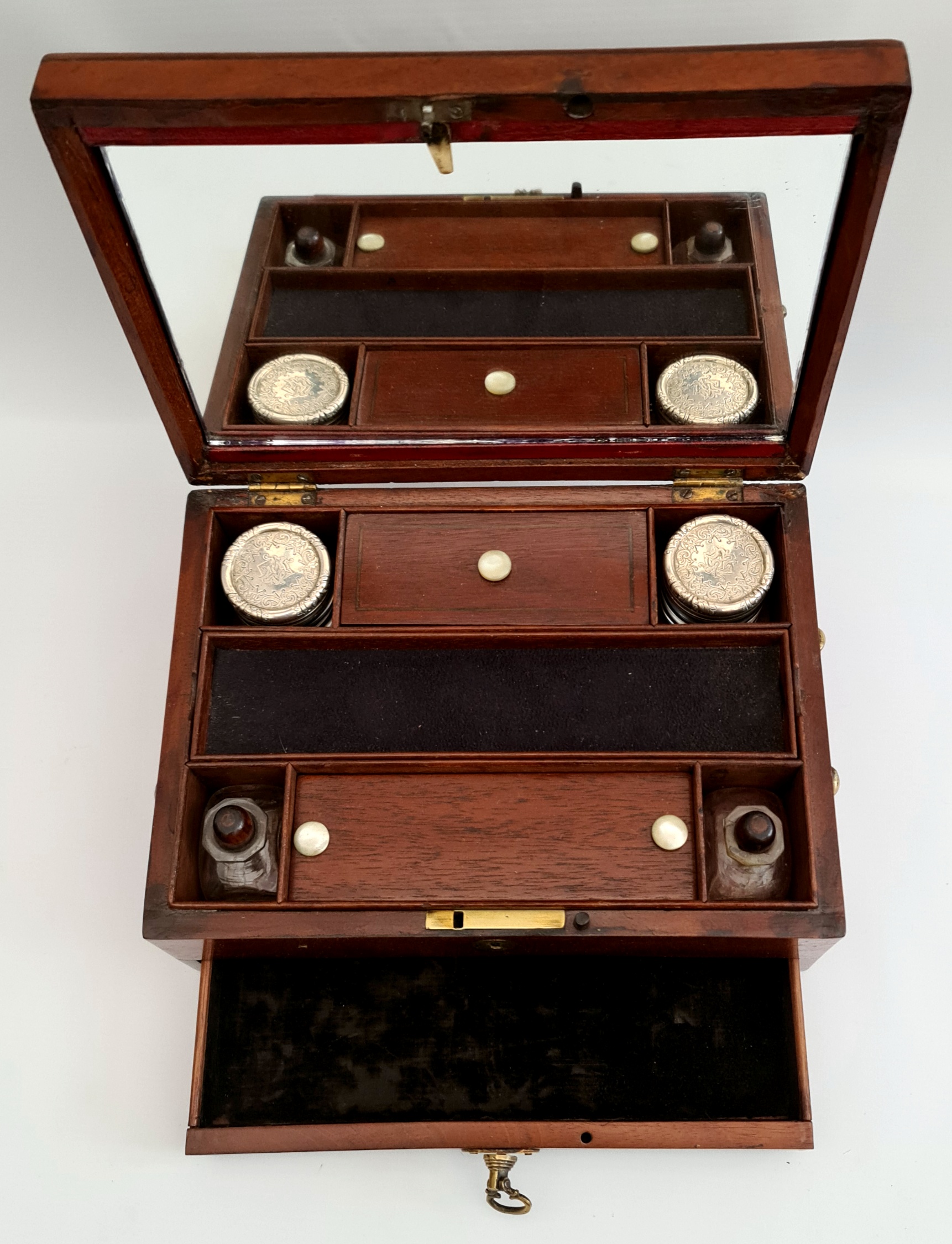 An antique mahogany Ladies Vanity Box, mahogany, with fitted interior An antique mahogany Ladies