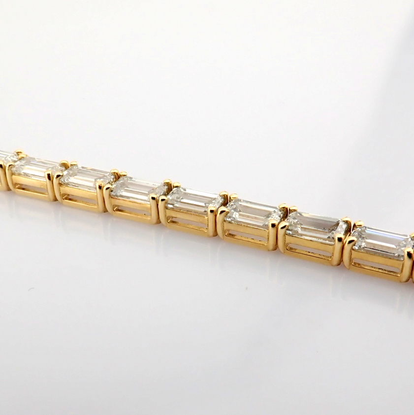 Emerald Cut Lab-Grown Diamond Tennis Bracelet - 10.16 Total Carat (MDI Certified)