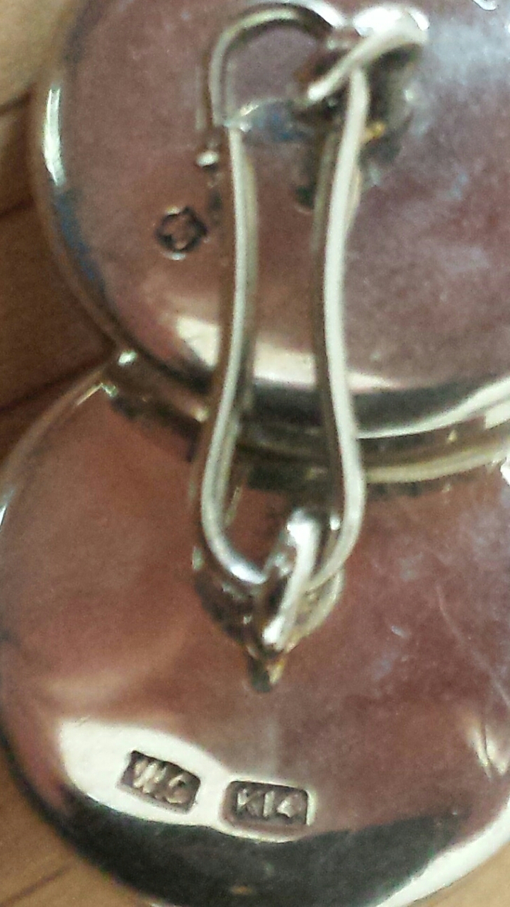 A Rare Pair of Vintage "14k" White Gold Mikimoto Pearl and Mother-of-Pearl Cufflinks
