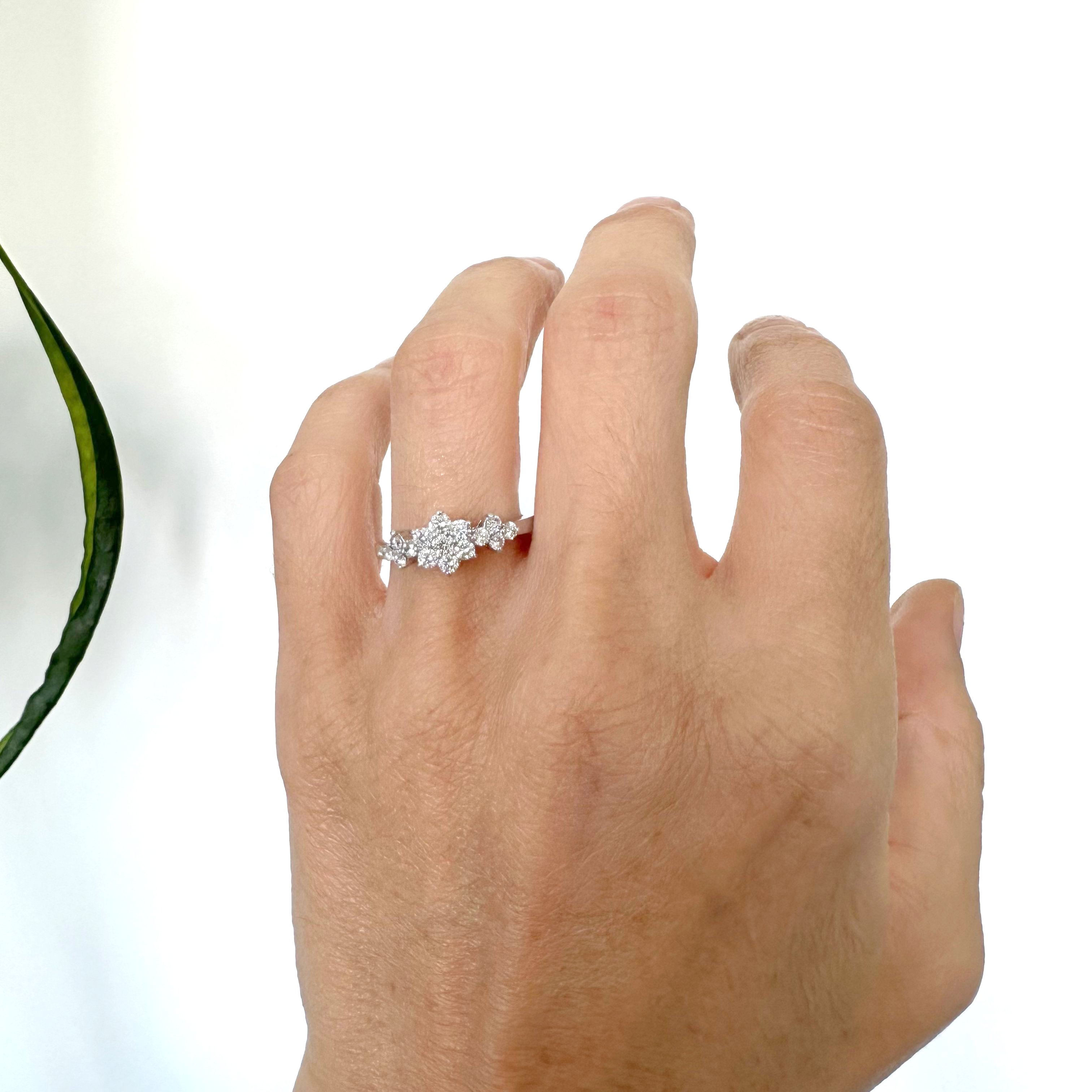 Natural Diamond 18K White Gold Ring