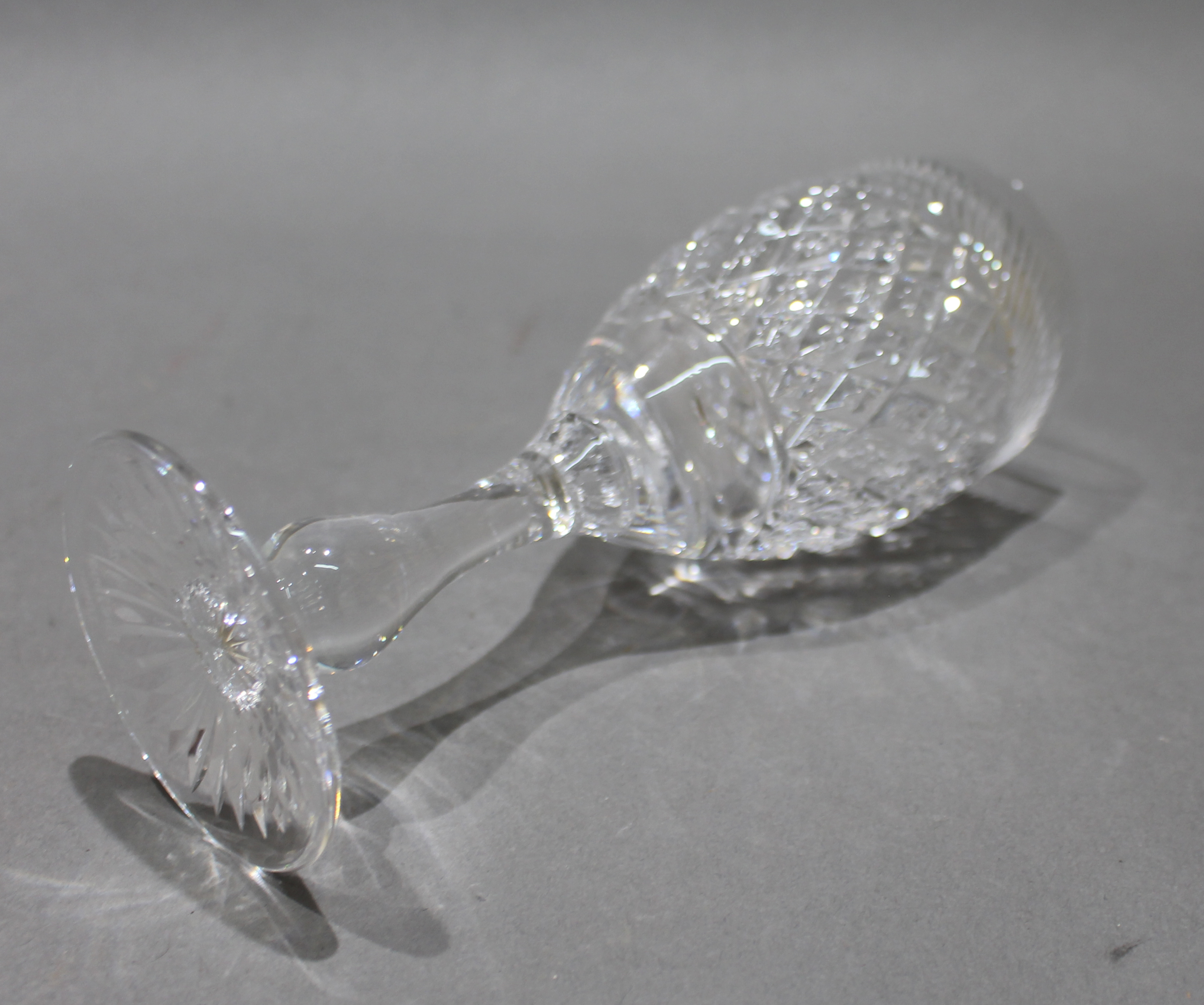 Set of 6 Fine Tudor Crystal Cut Glass Wine Glasses