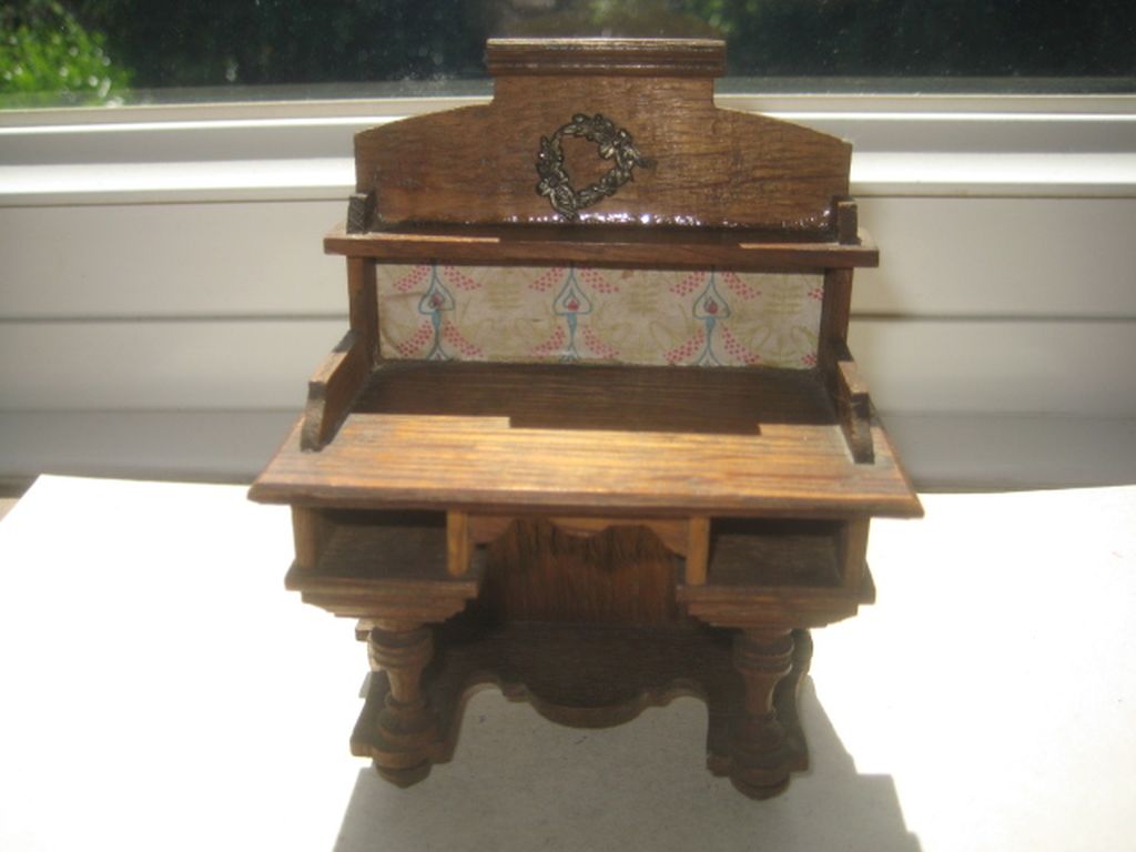 Vintage Dolls House Wooden Wash Stand