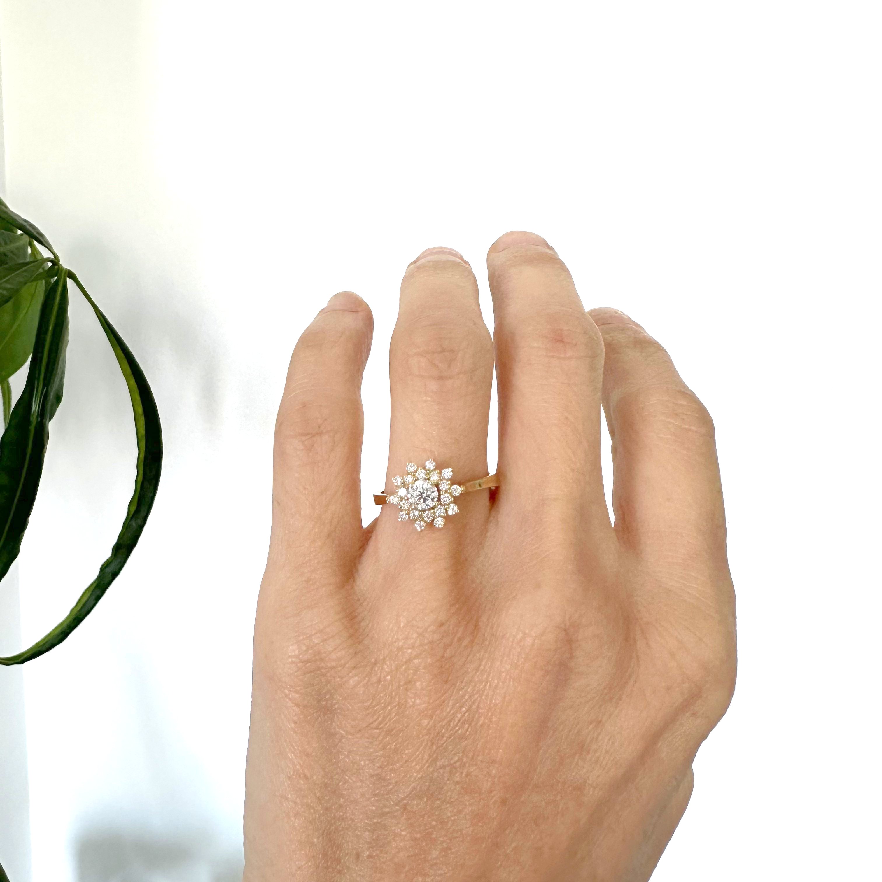 Natural Diamond 18K Yellow Gold Ring