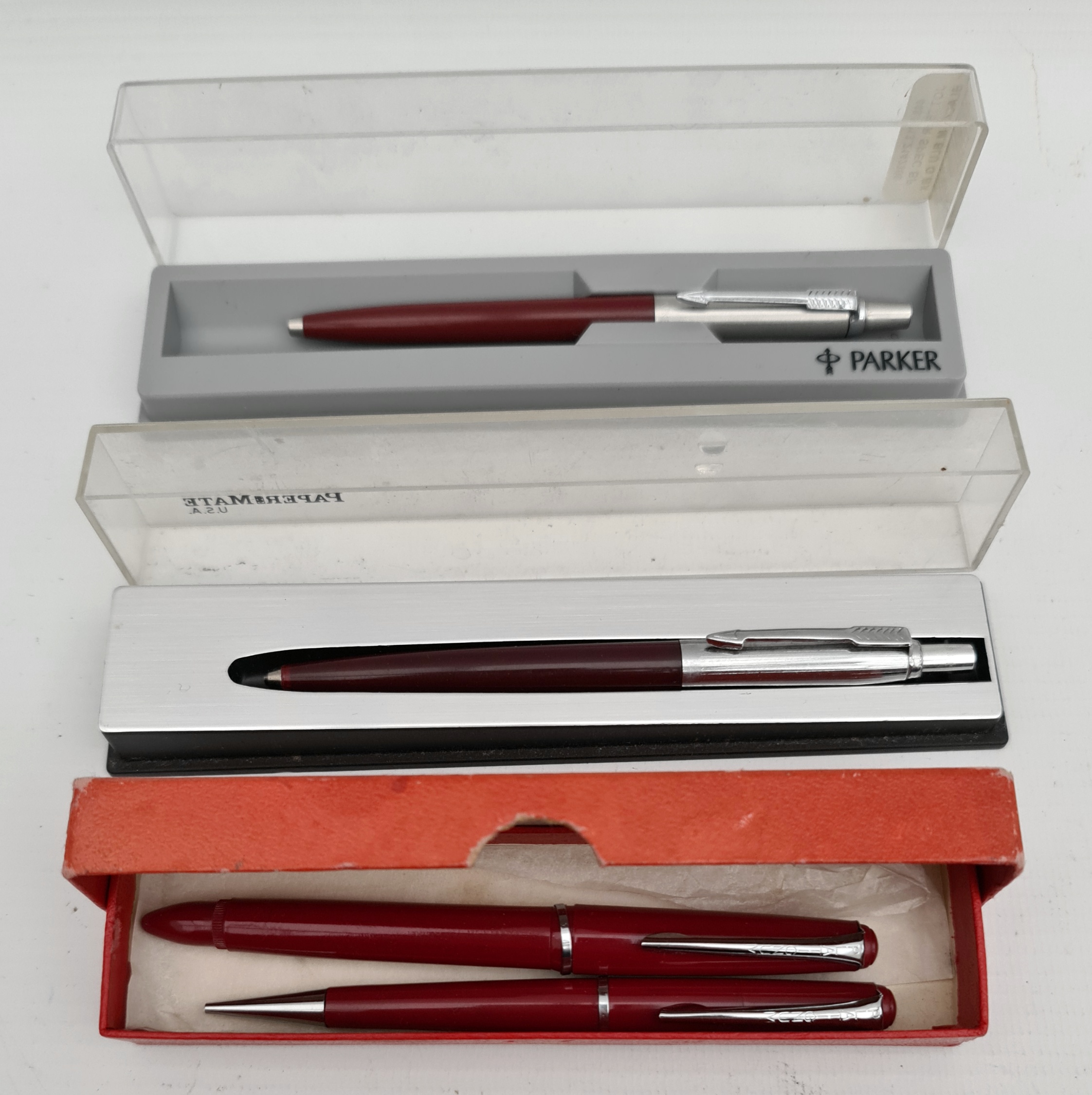 Platinum Fountain Pen & 2 Parker Ball Point Pens