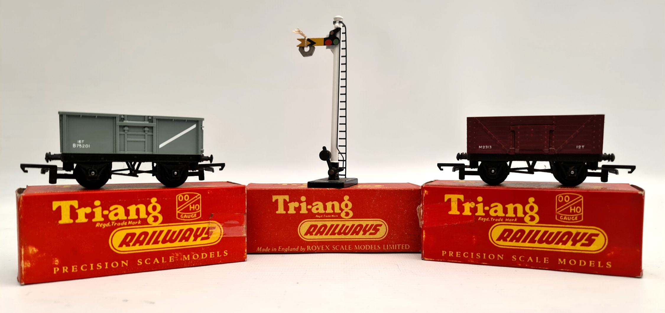Toy Tri-ang 00 HO Rolling Stock 3 Items