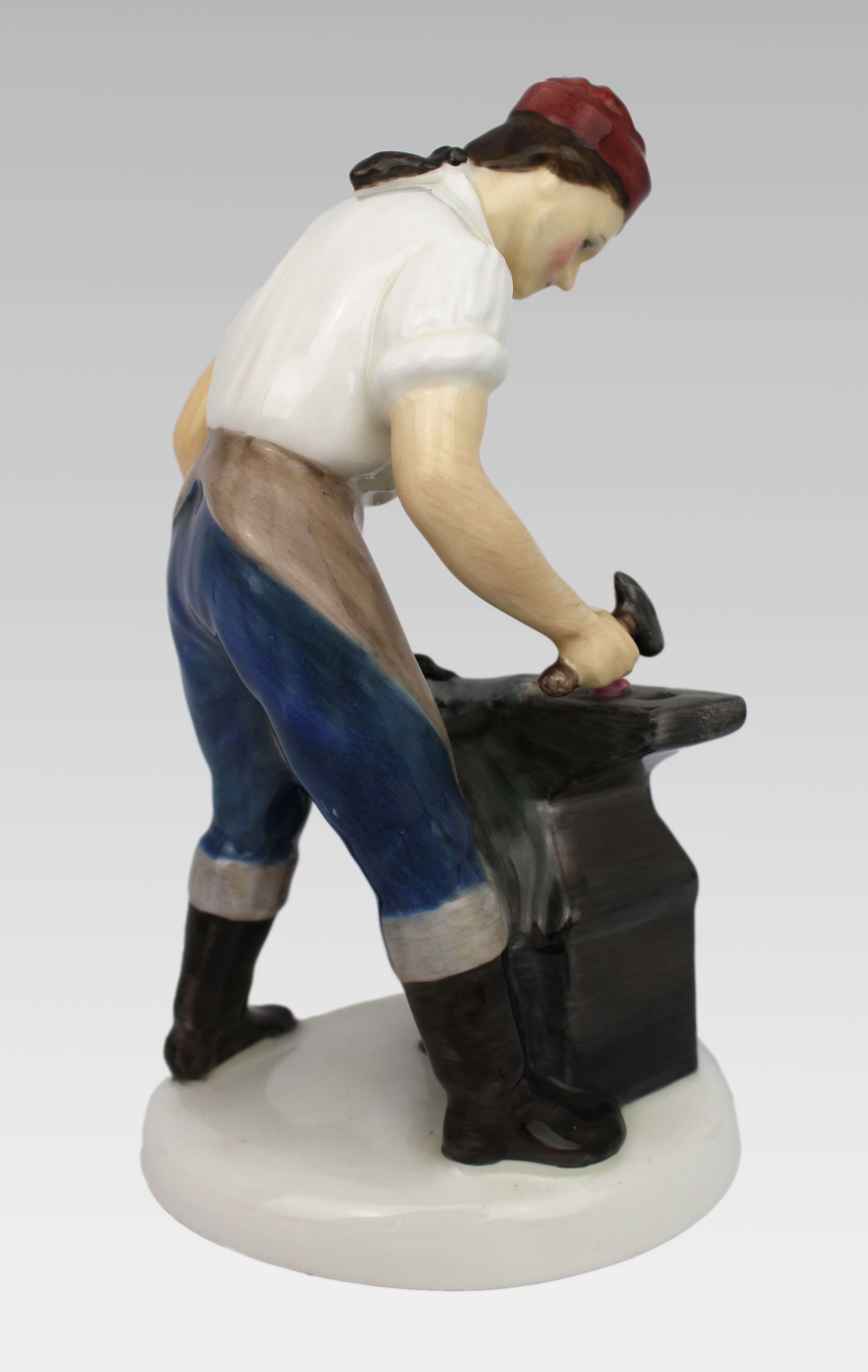Royal Doulton Figurine The Blacksmith of Williamsburg HN 2240