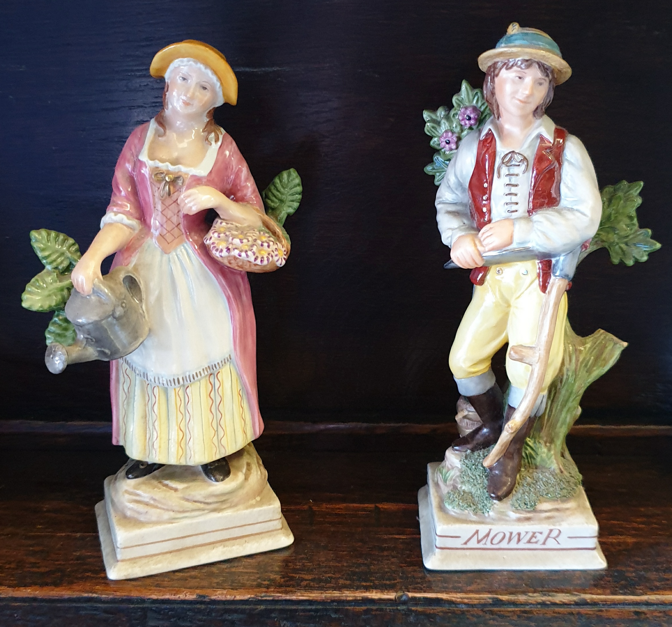 Vintage 2 x Waltonwood Figures 7 inches tall. Vintage 2 x Waltonwood Figures 7 inches tall..Part