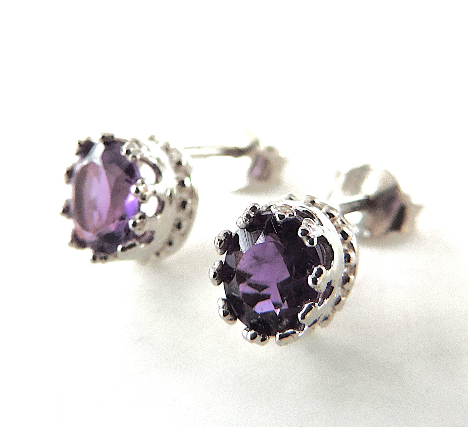 925 Silver Amethyst Gemstone Stud Earrings 'New'