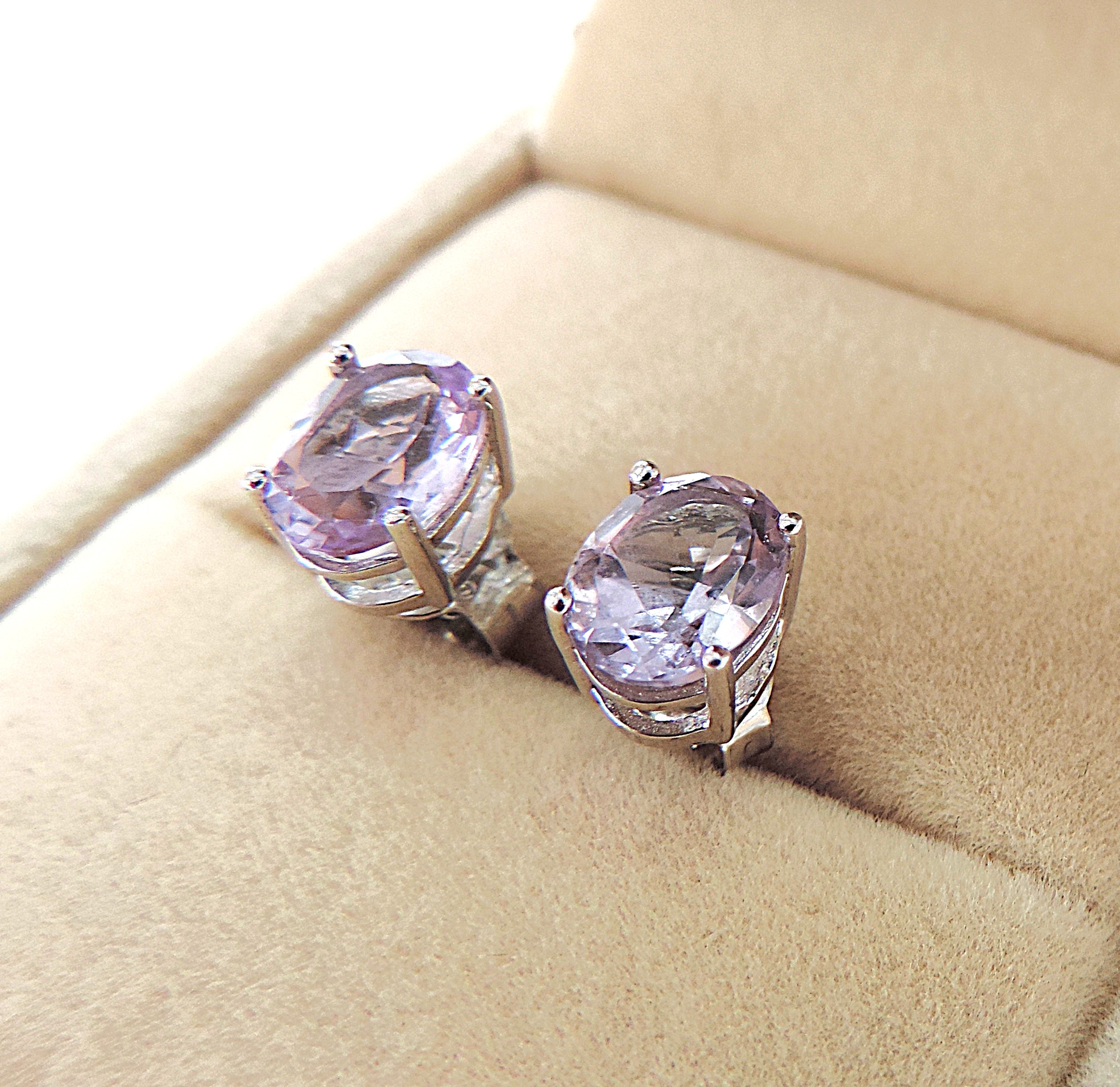 925 Silver Amethyst Gemstone Stud Earrings 'New'