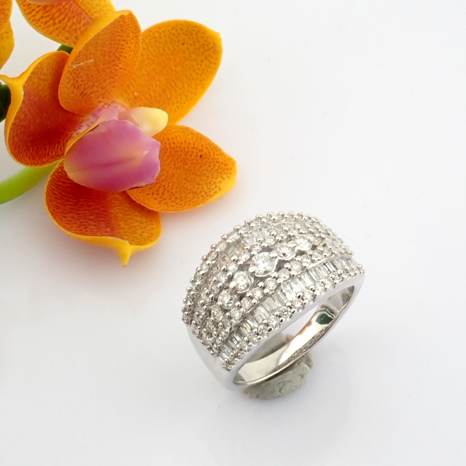 Natural Diamond 18K White Gold Ring