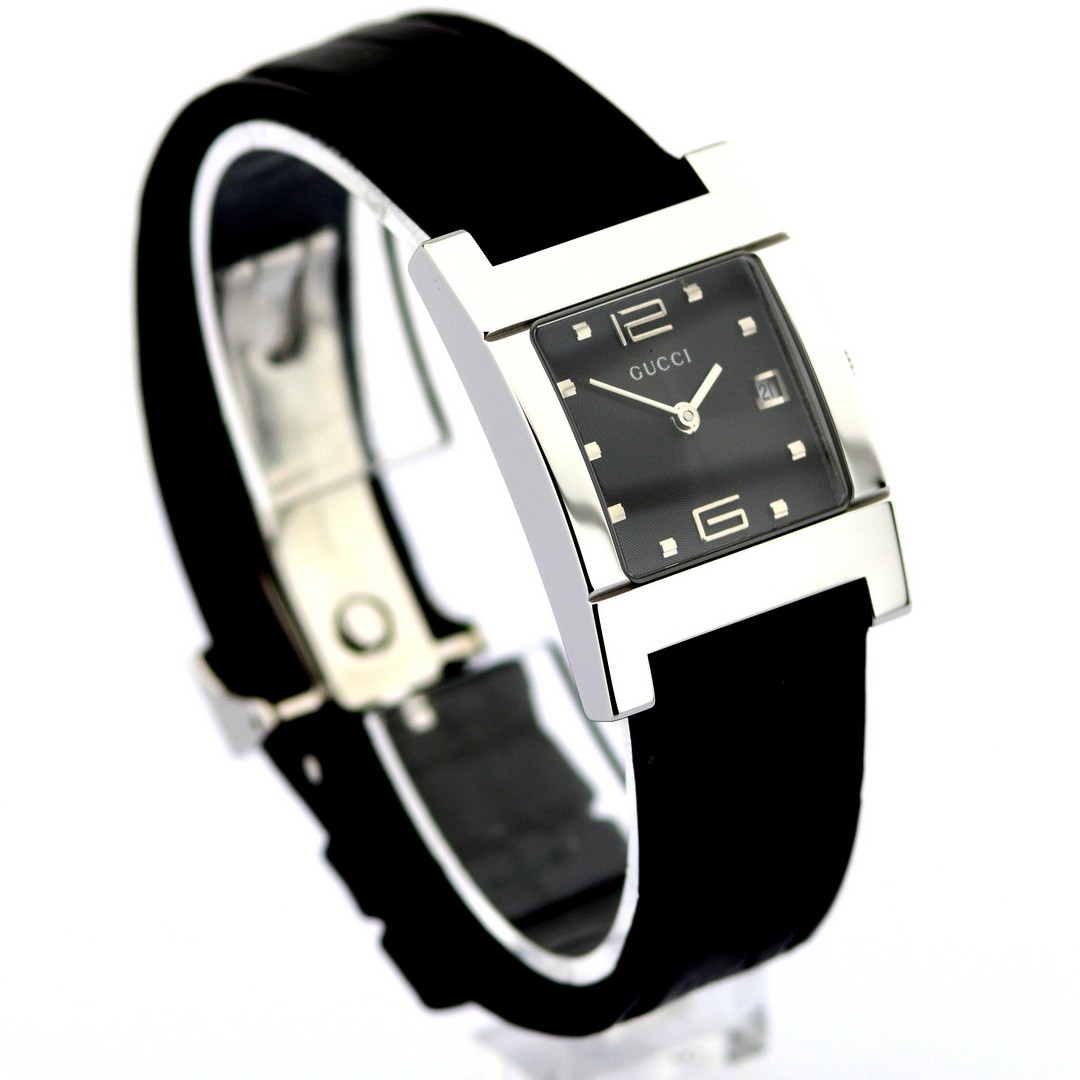 Gucci / 7700L Date Dial - (Unworn) Unisex Steel Wrist Watch
