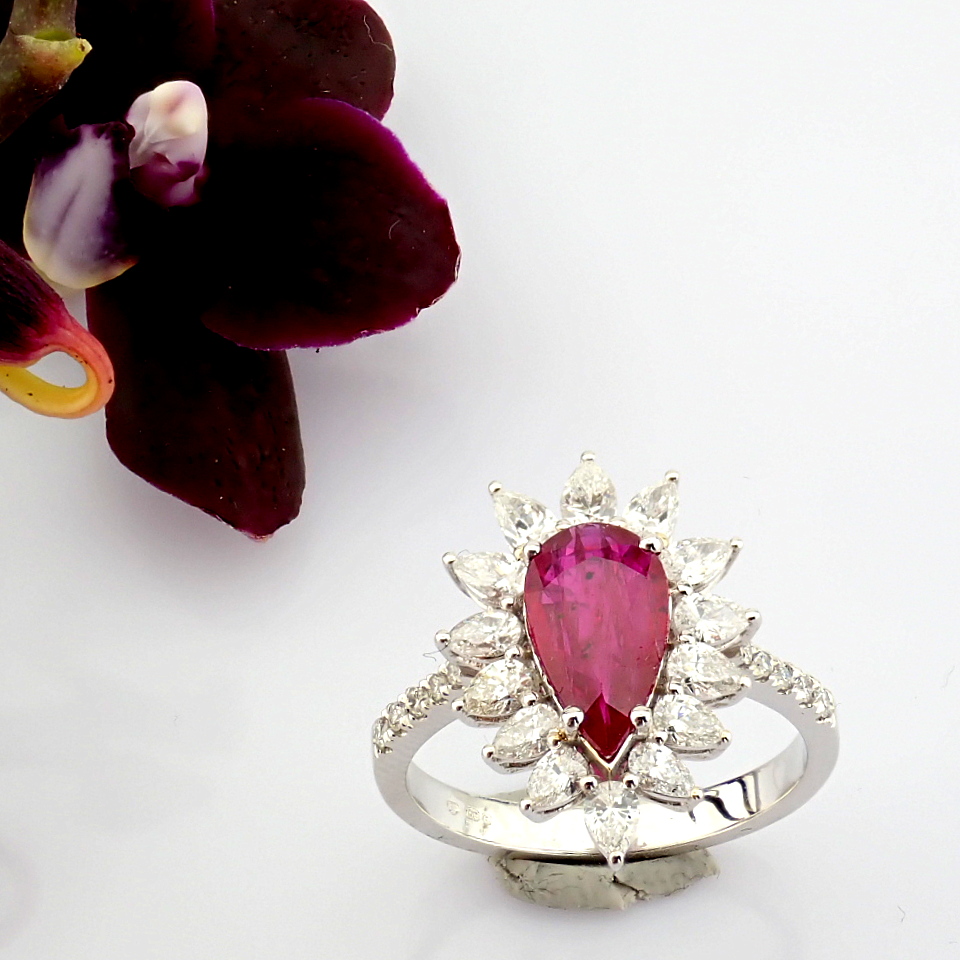 Natural Diamond 18K White Gold Ring
