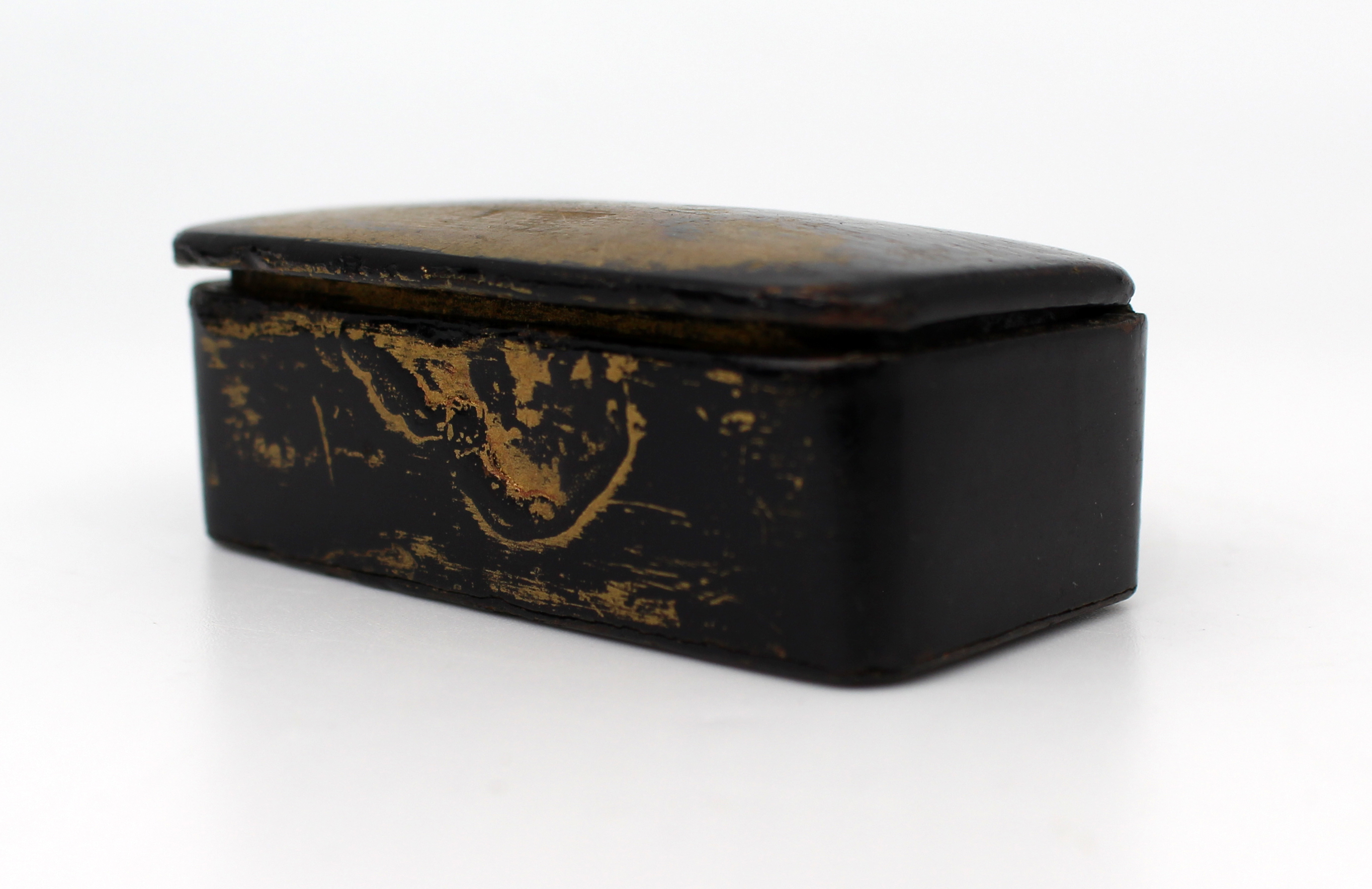 Small 19th Century Papier-Mâché Snuff Box – Gilt Lacquer Decoration, c.1830