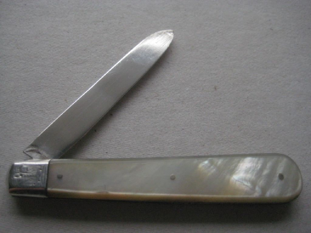 Rare Edwardian Mother of Pearl Hafted Silver Bladed Folding Fruit Knife, London 1903