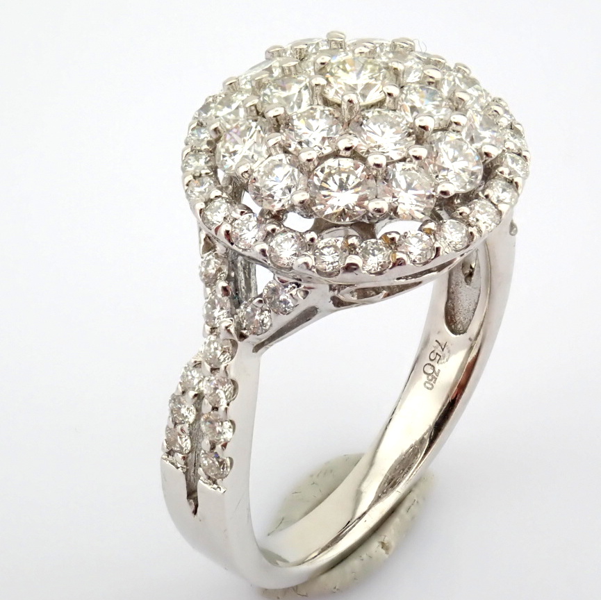 Natural Diamond 18K White Gold Ring