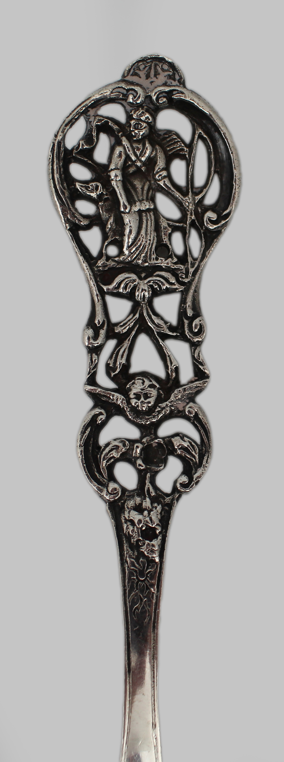Fine Continental Silver Pierced Fruit Spoon – Harvest Scene, Likely Flemish or Dutch, c.1780–1820