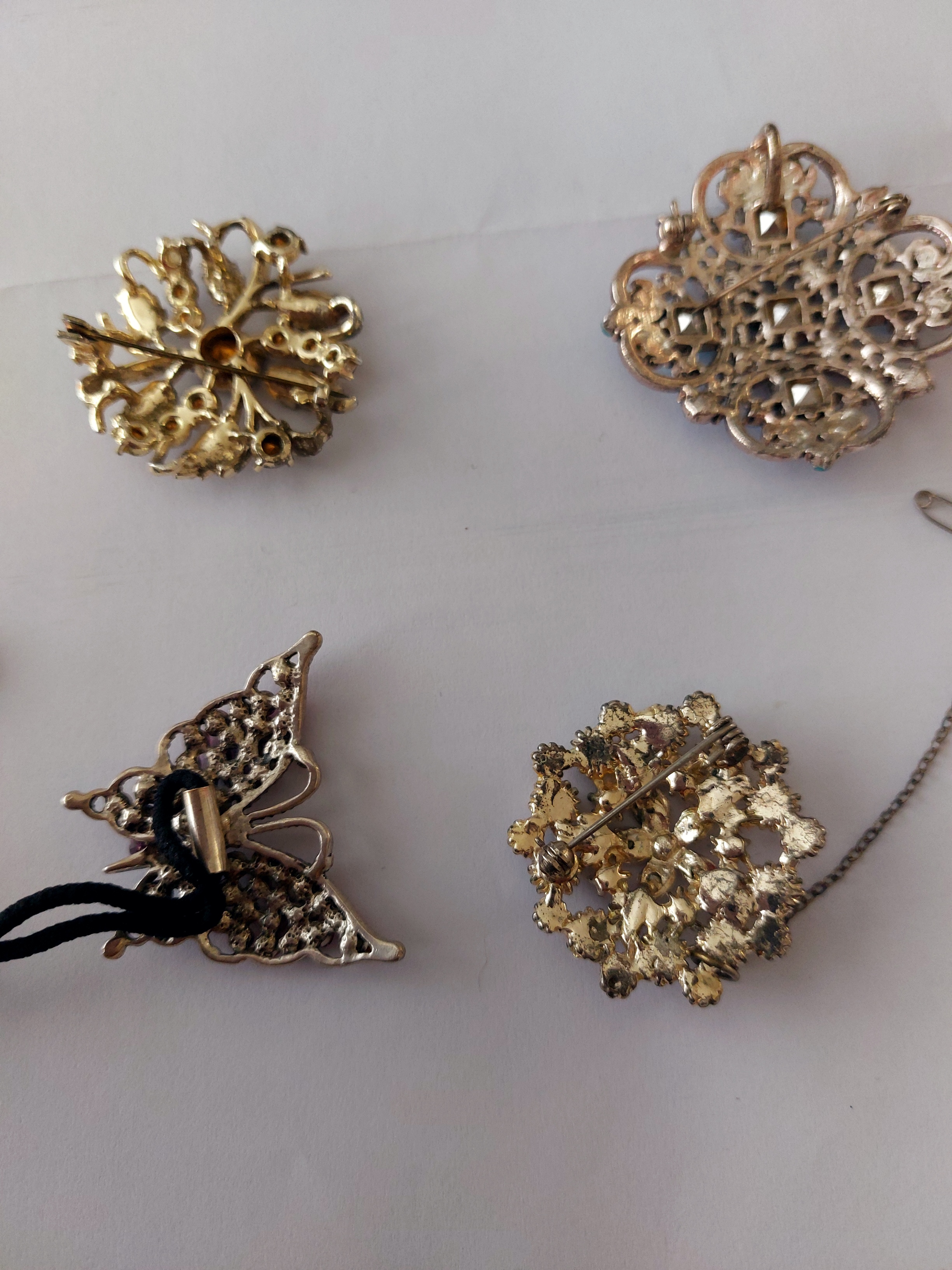 Vintage Brooches and Necklet