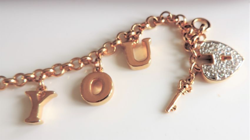 Brooks and Bentley Gold Plated I Love You Bracelet New with Gift Box