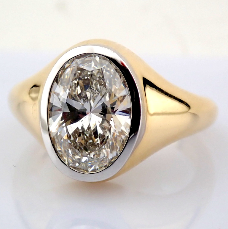 Oval Cut Lab-Grown Diamond Ring - 2.05 Total Carat (IGI Certified)