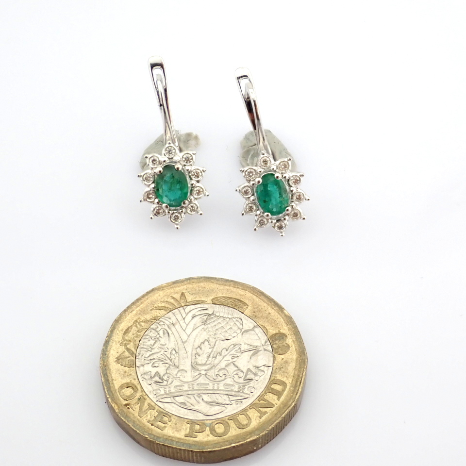 Natural Diamond 18K White Gold Earring