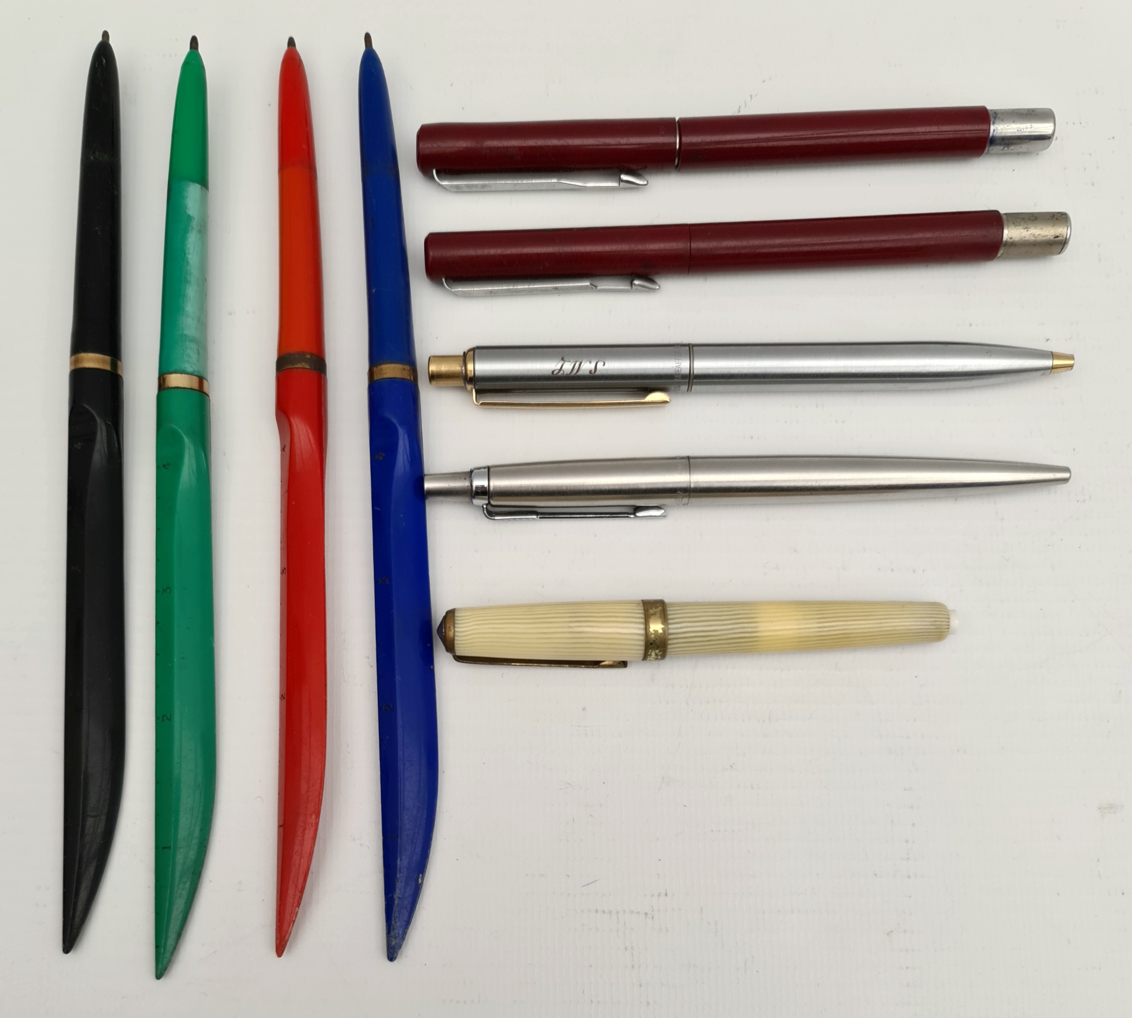 Vintage Parker Fountain Pen Plus Other Vintage Pens