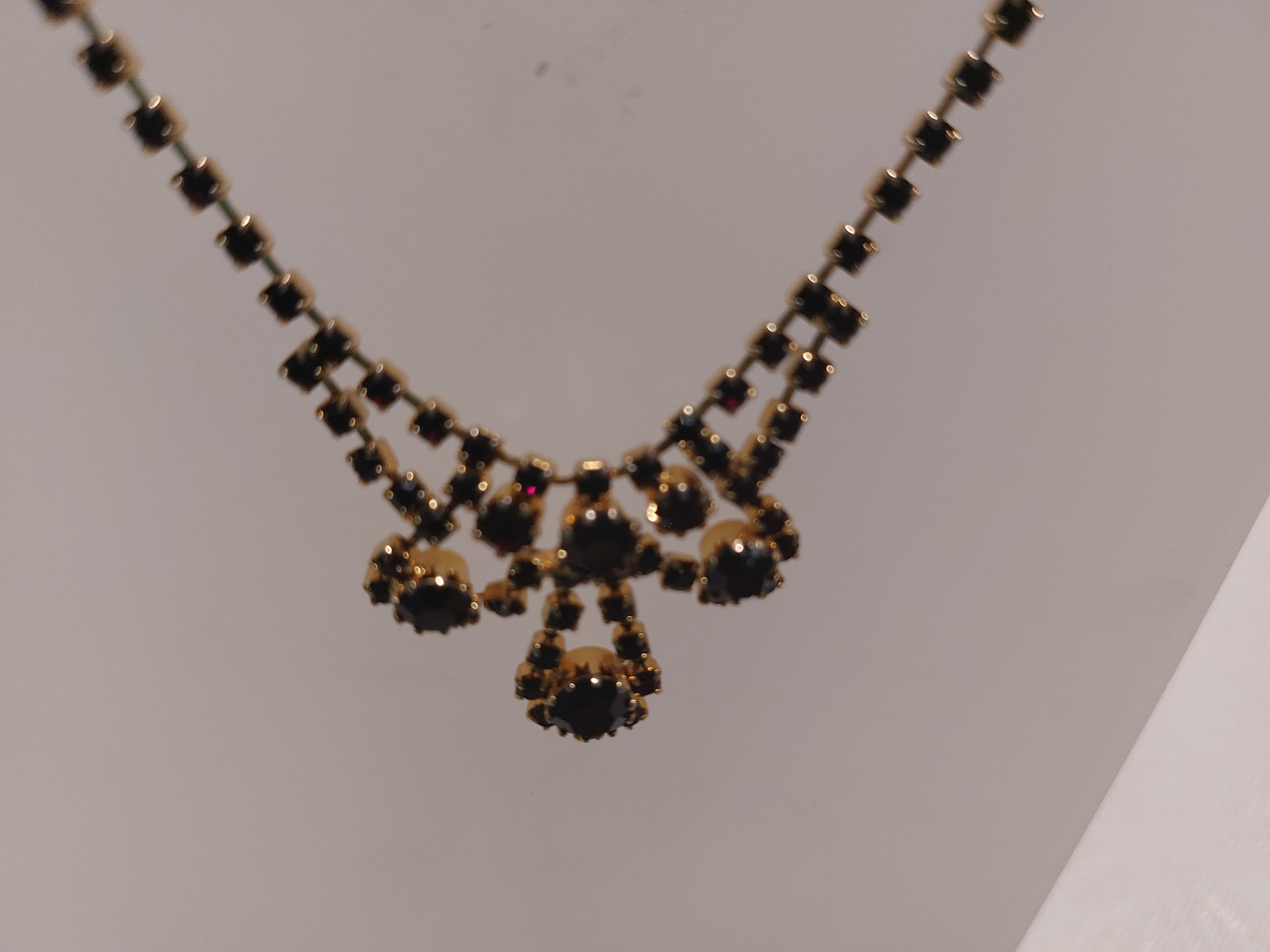 Pretty Red Stone Vintage Style Necklace
