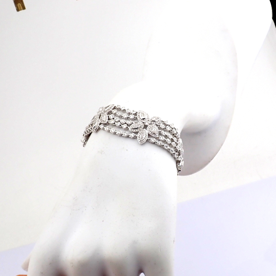 Natural Diamond 18K White Gold Bracelet