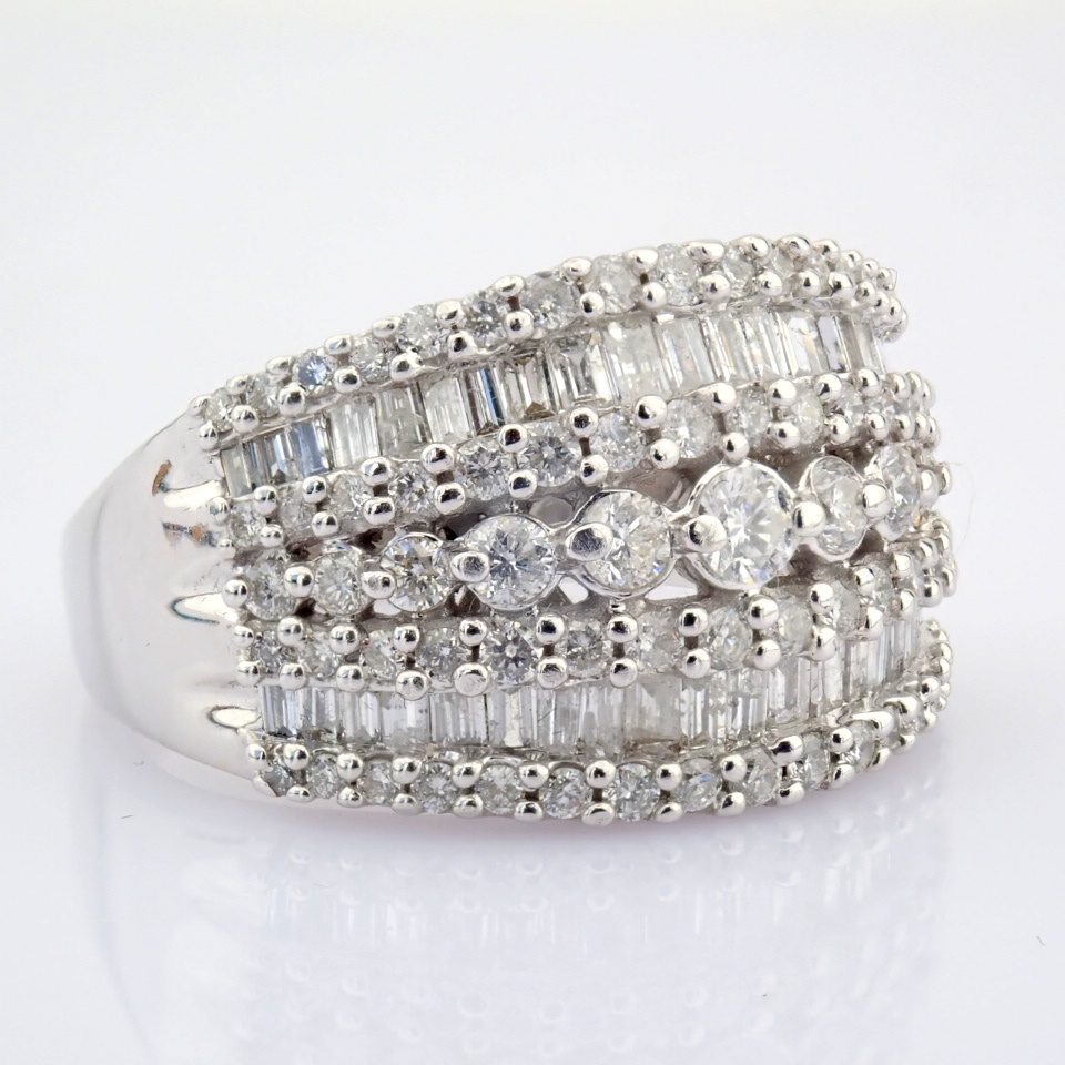 Natural Diamond 18K White Gold Ring