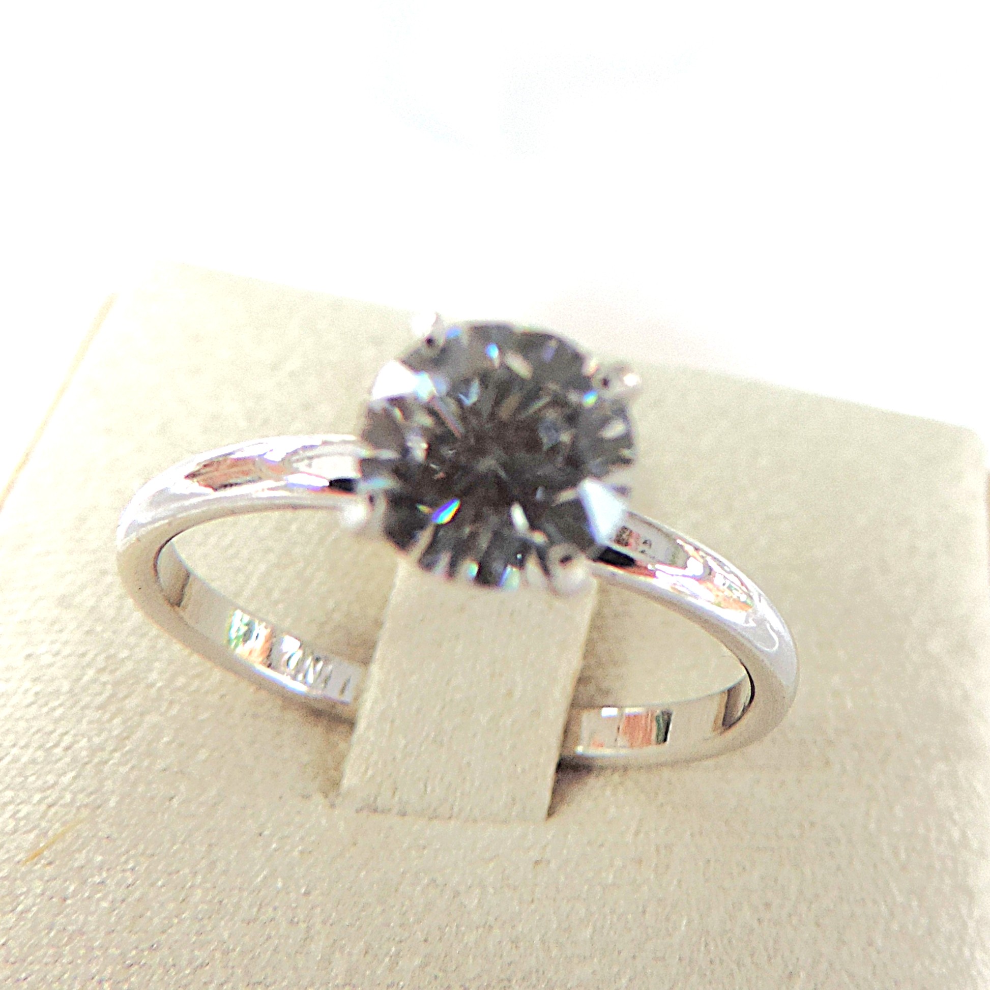 925 Silver 1.8 Carat Cubic Zirconia Gemstone Ring 'NEW'