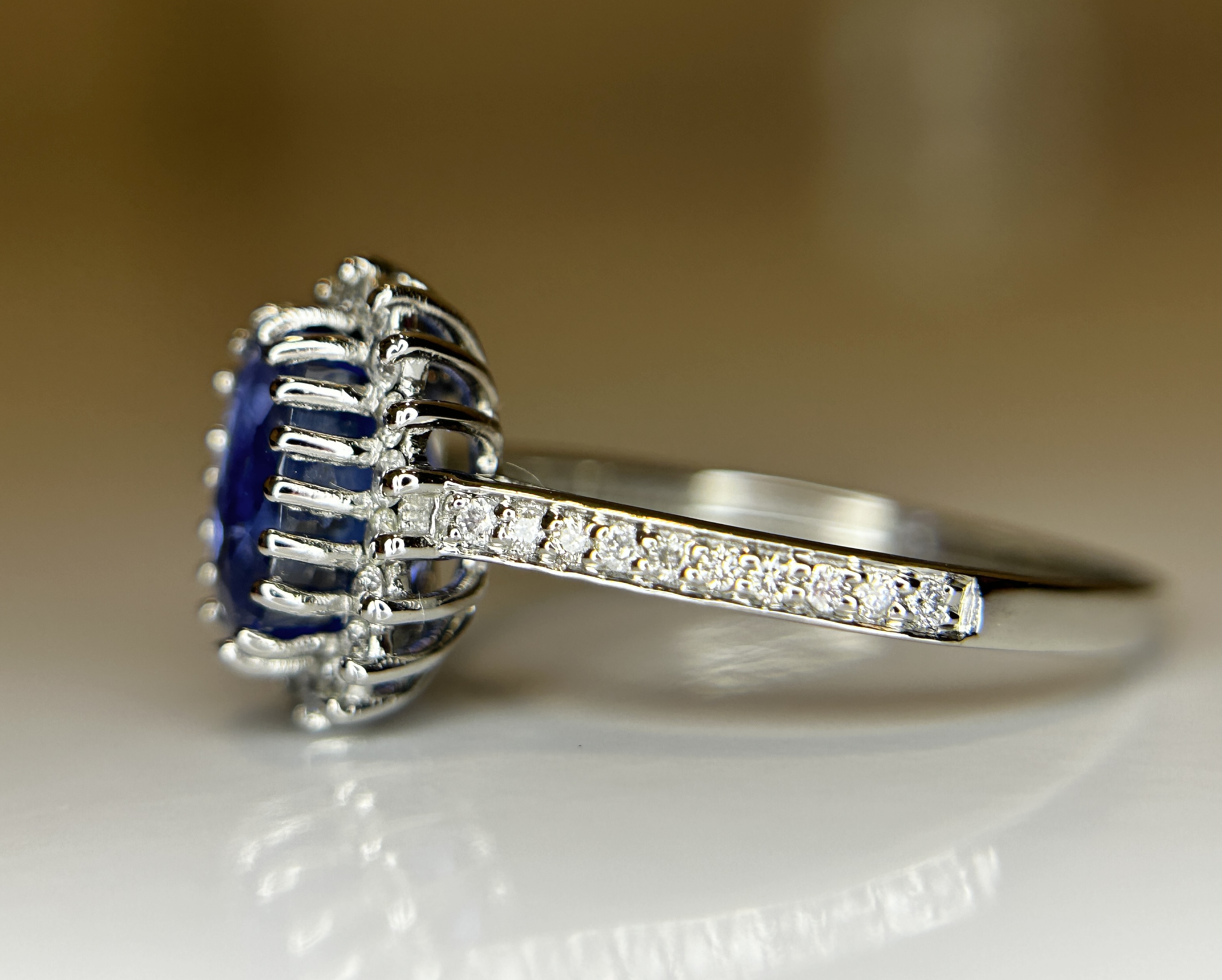 Beautiful 2.19 CT Unheated Burma Blue Sapphire Diamonds & 950 Platinum