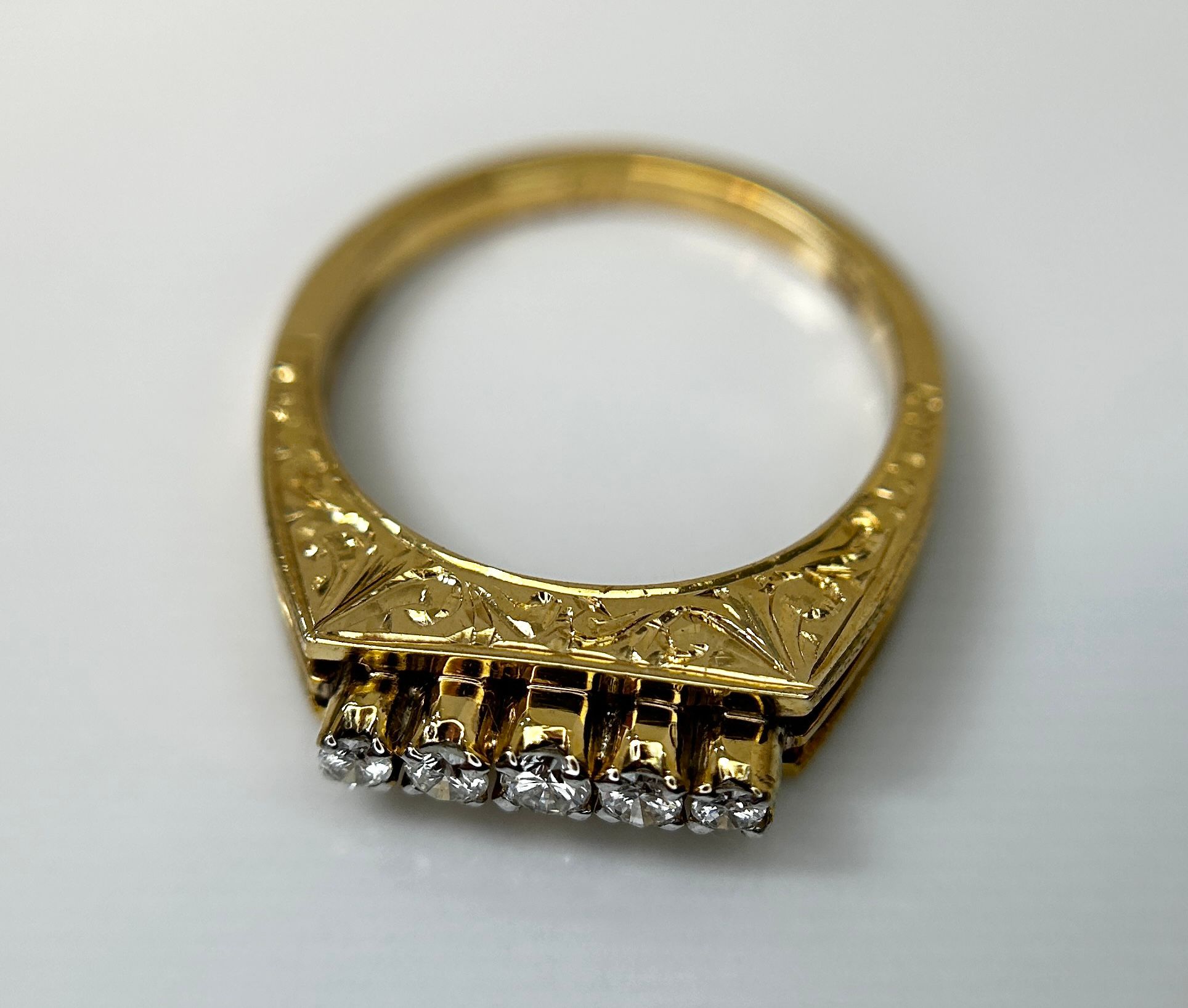 Beautiful Natural 0.18 CT VS Diamond Ring With 18k Gold