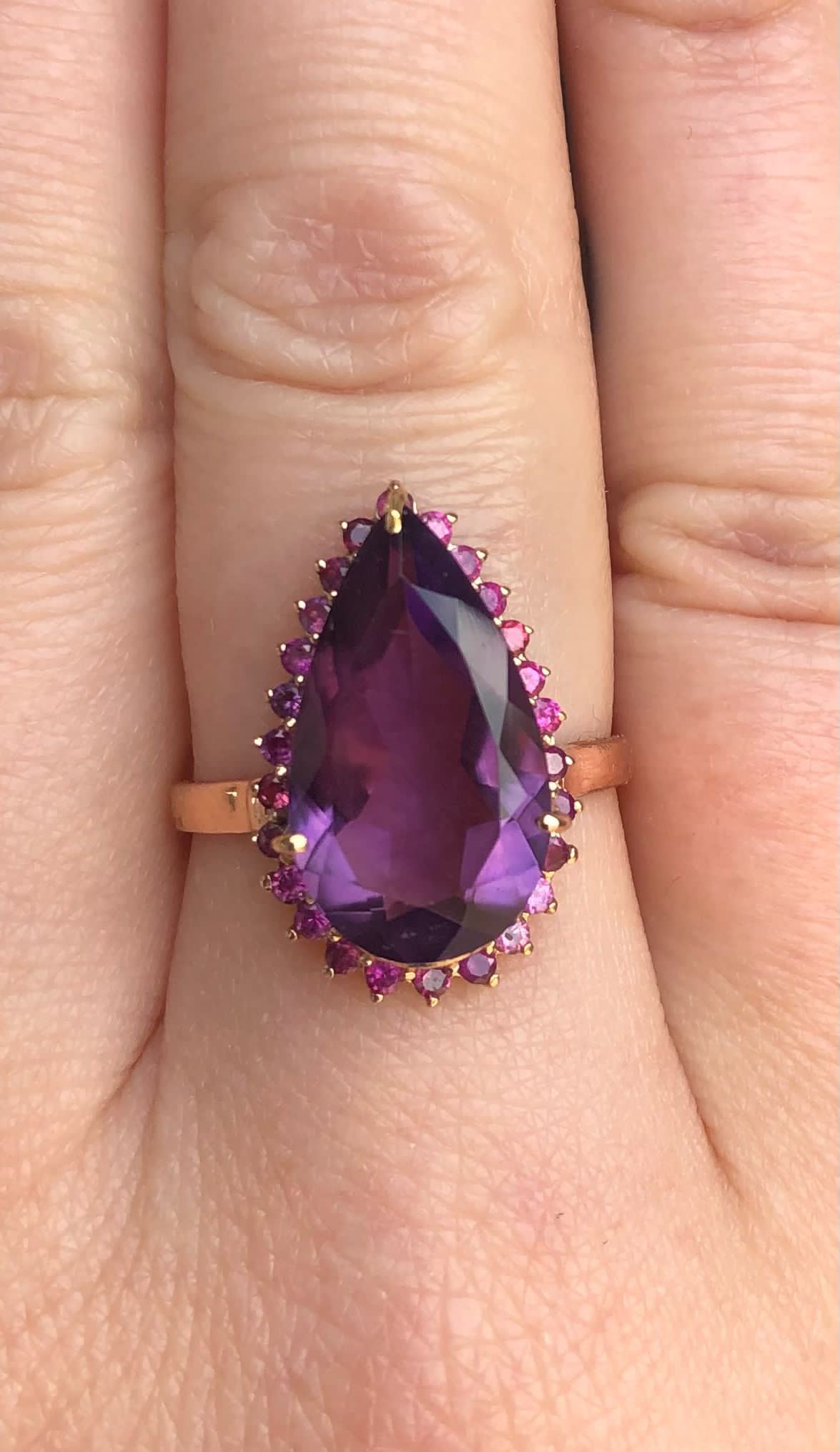 Beautiful Natural Amethyst 4.55Ct With Natural Burma Ruby & 18k White Gold