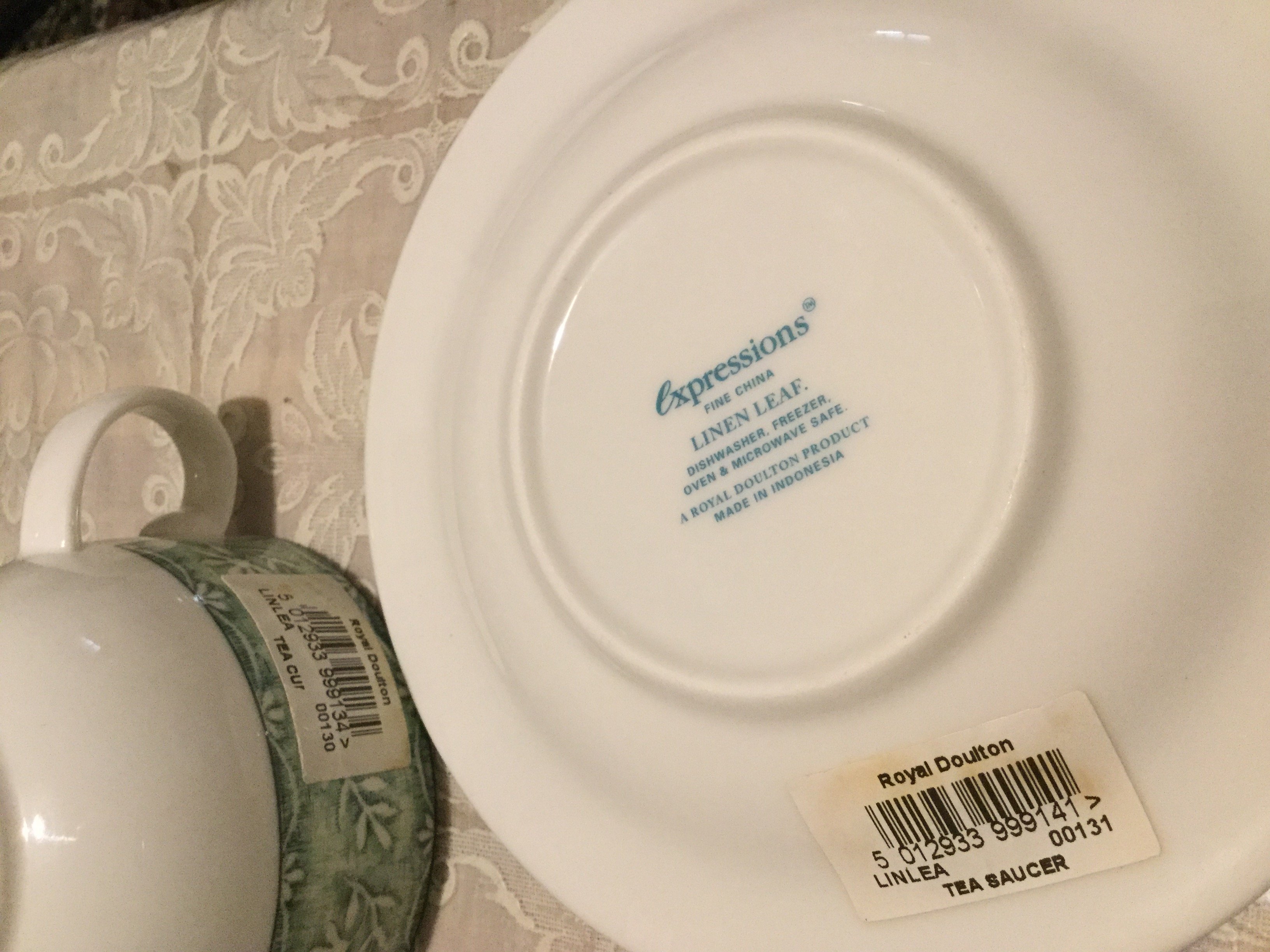 Royal Doulton Expressions - Linen Leaf - Tea Set x 8 New