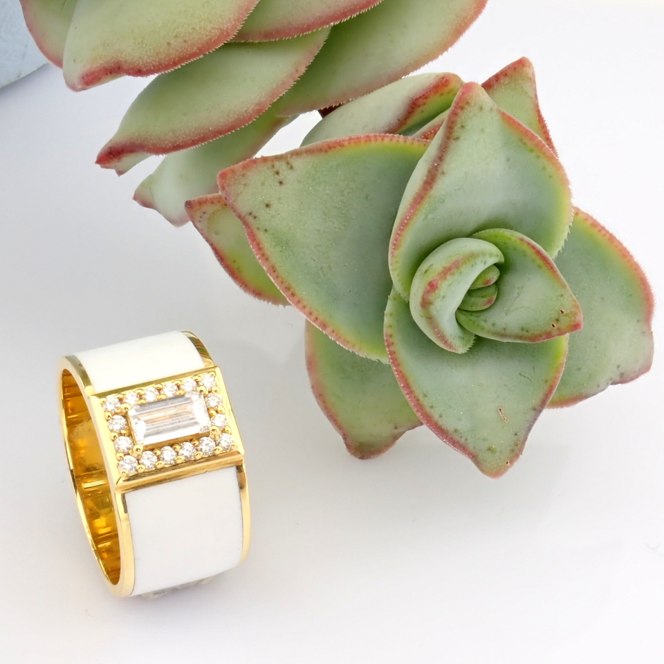 Natural Diamond 18K Yellow Gold Ring
