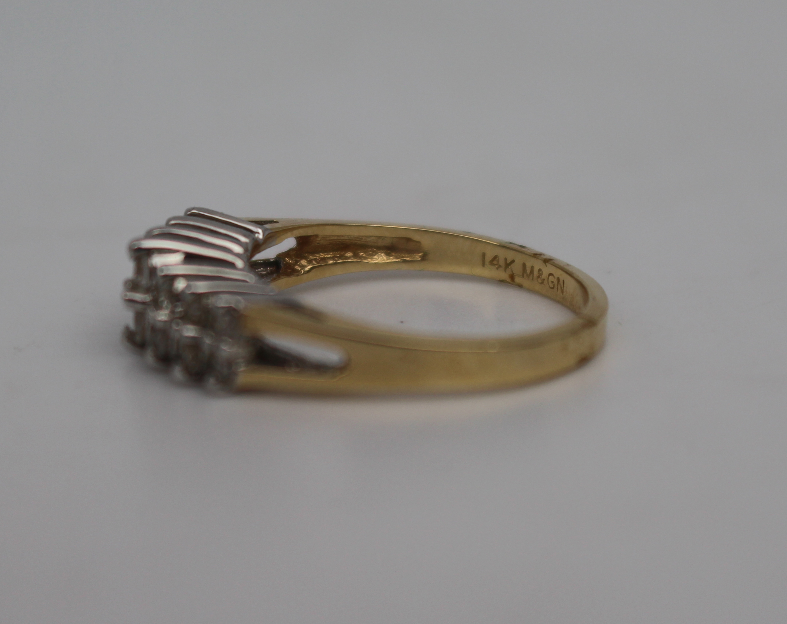 14 Stone Diamond Ring